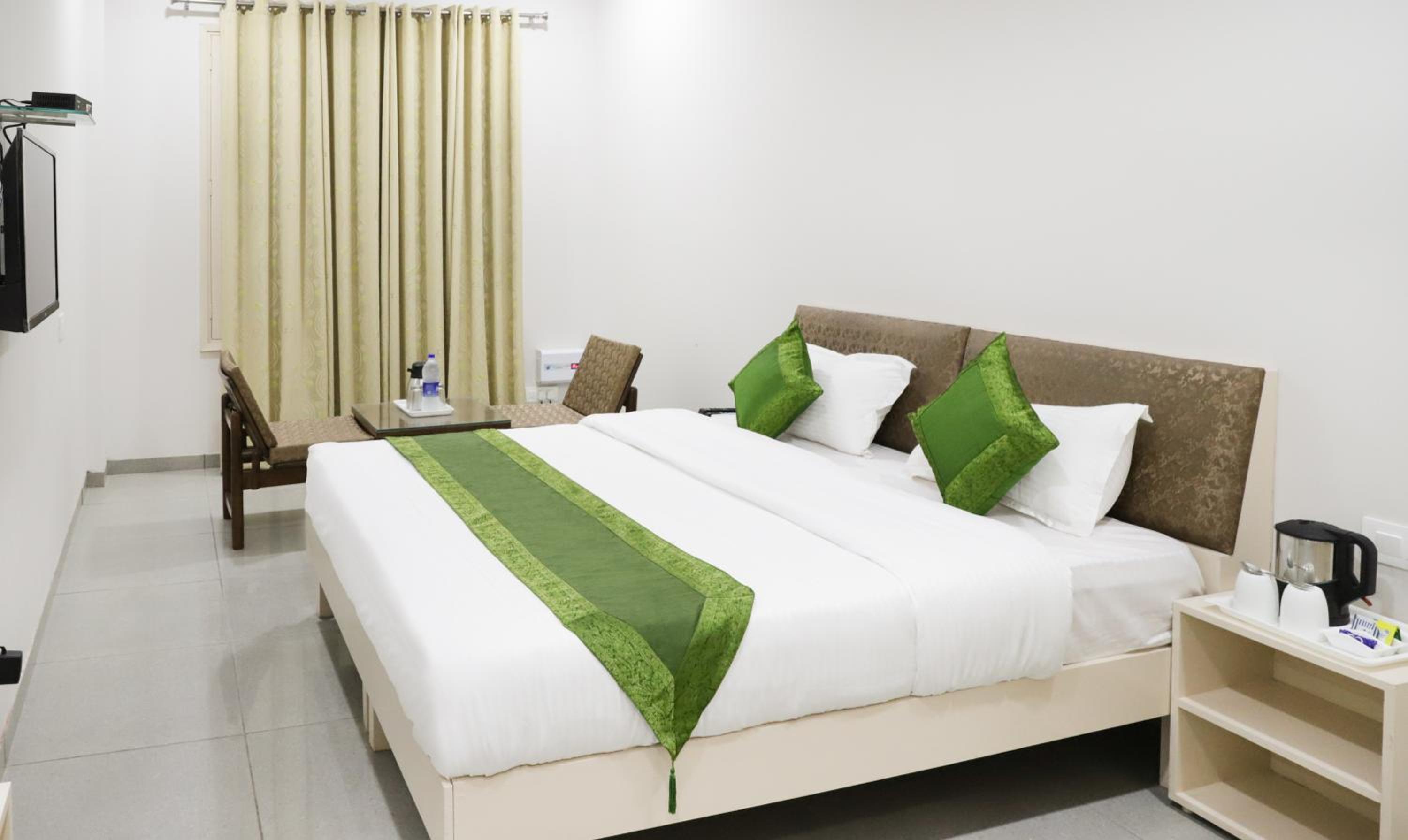 [Sanitized] Standard Double Room