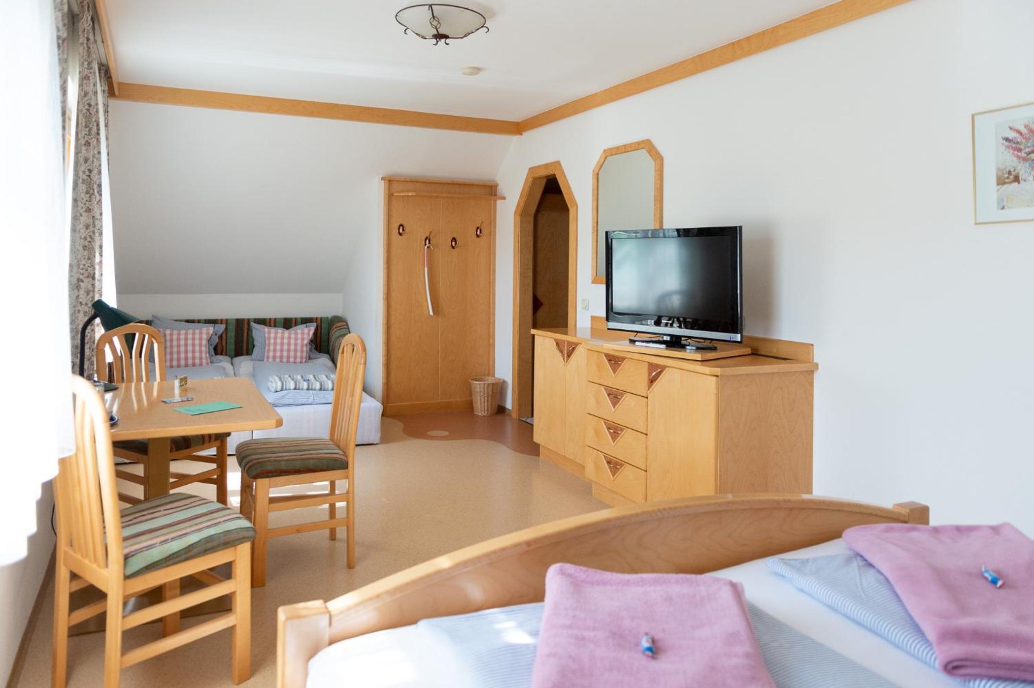 Double Room - Photo 2