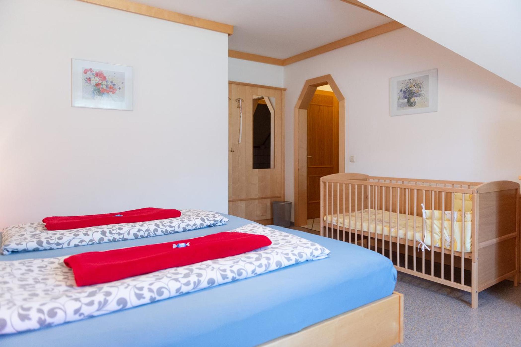 Double Room - Photo 5