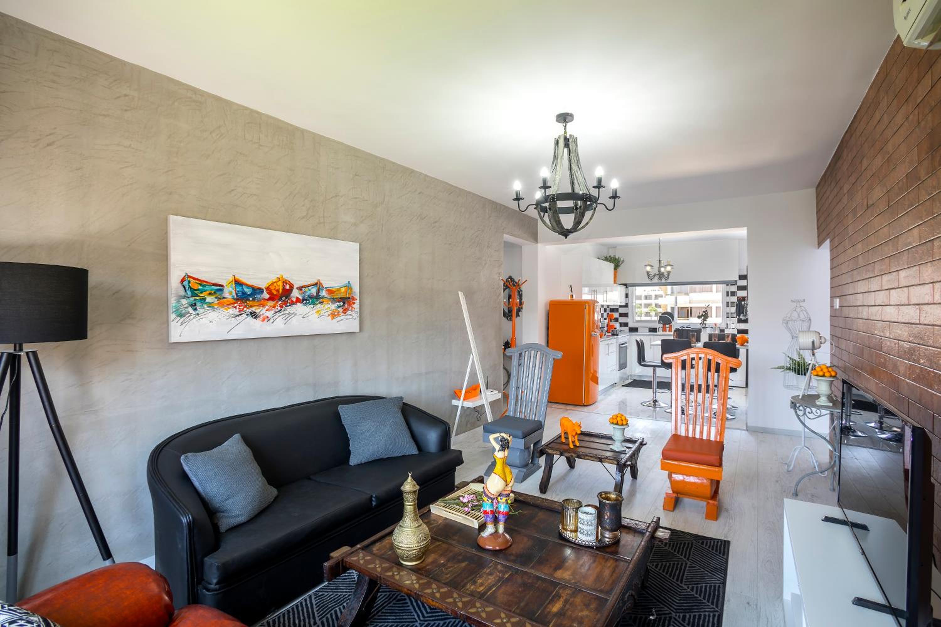 Hipster Two Bedroom Apartment D418 - Photo 8