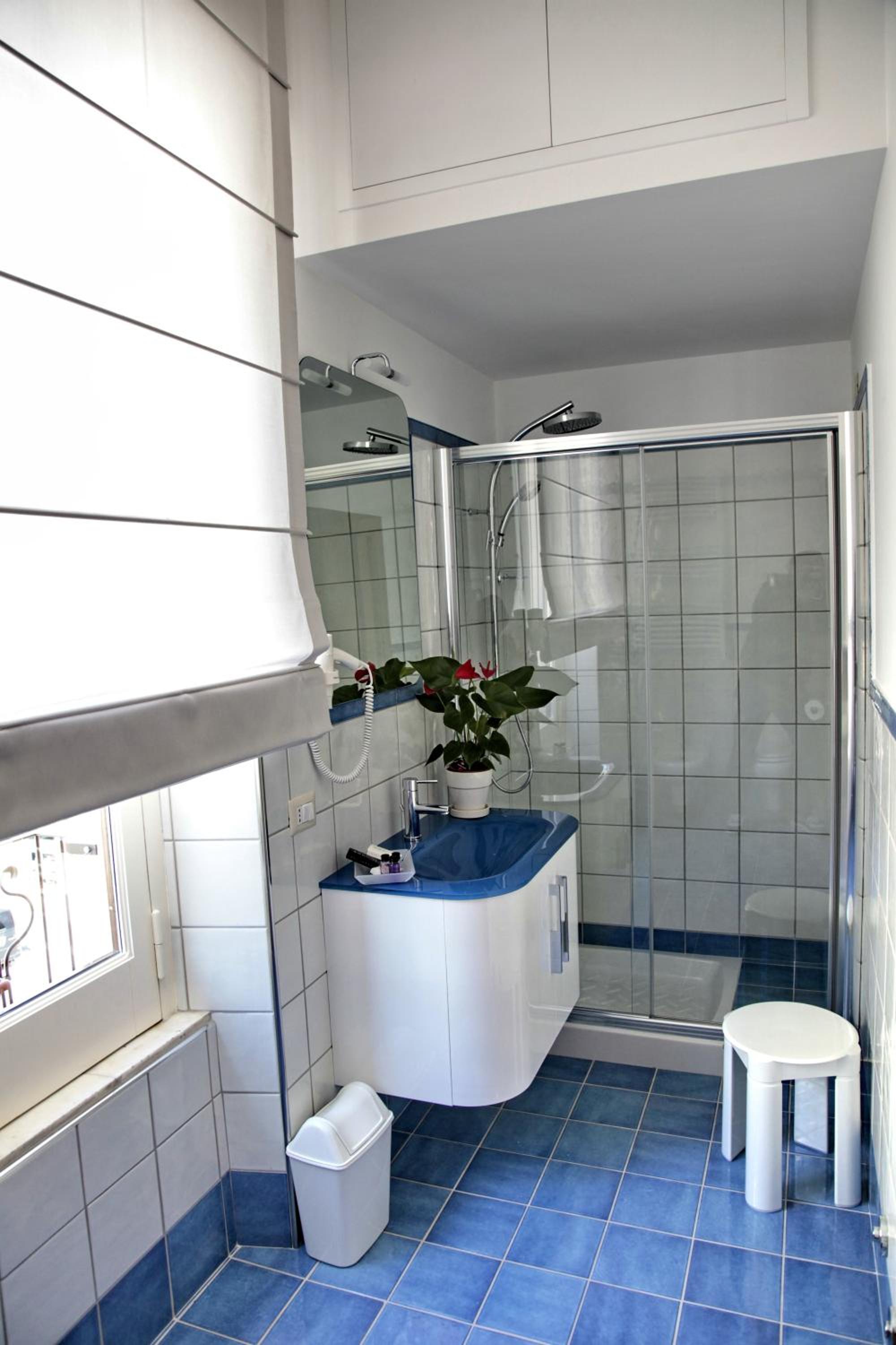 Superior Double or Twin Room - Photo 9