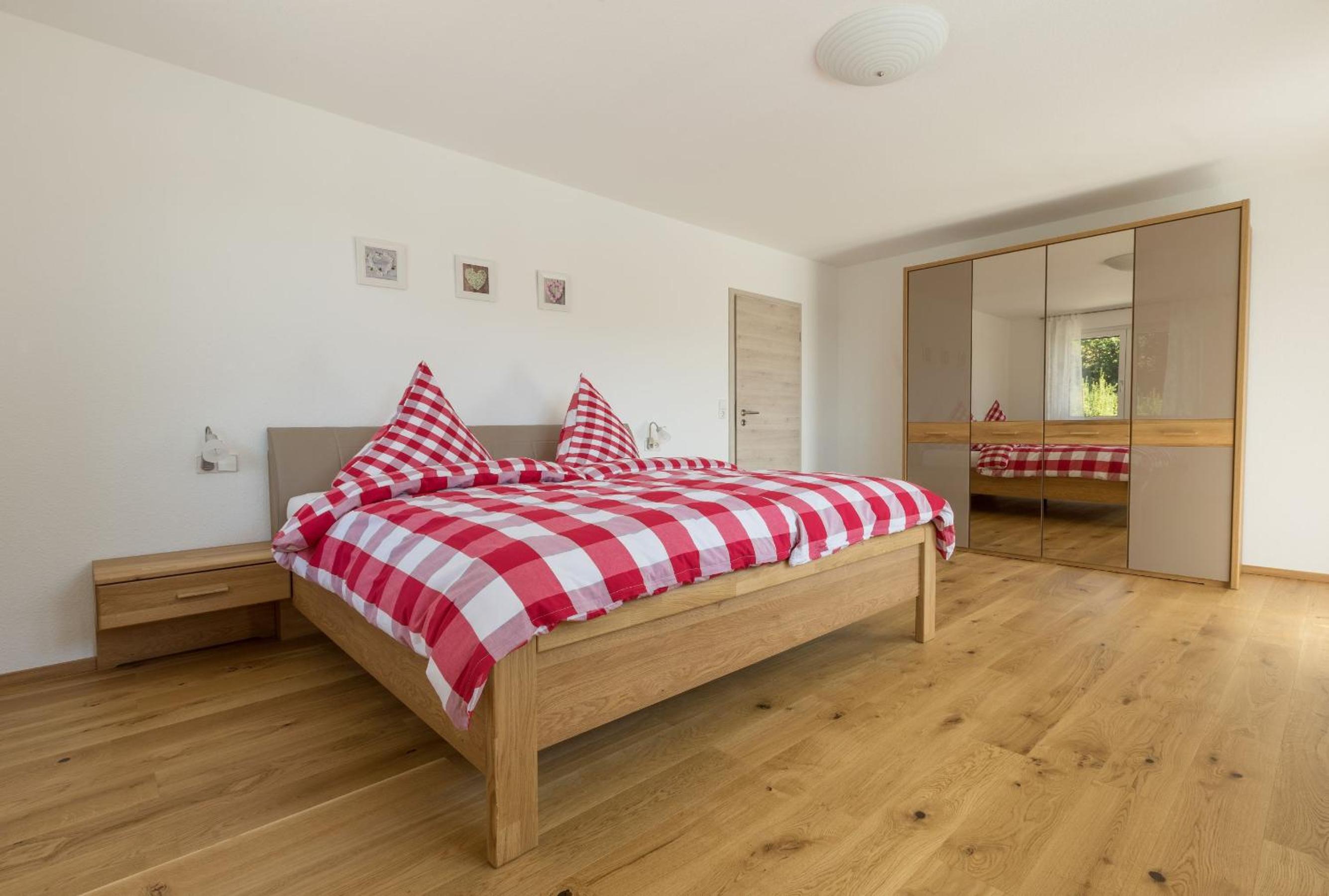 Two-Bedroom Deluxe Apartment with Balcony