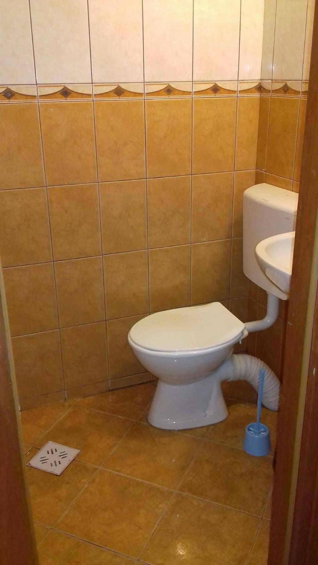 Twin Room - Photo 8