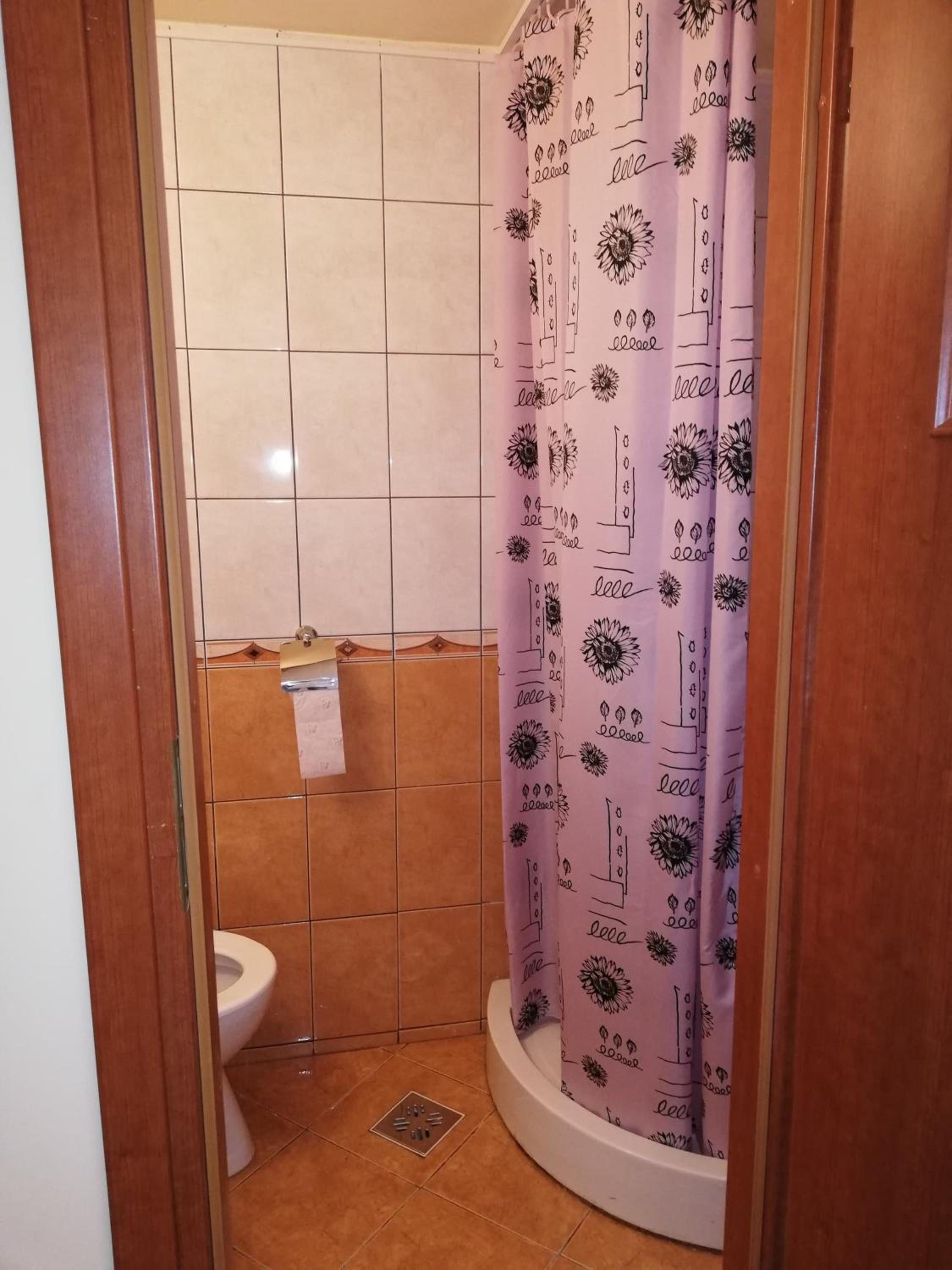 Double Room - Photo 7