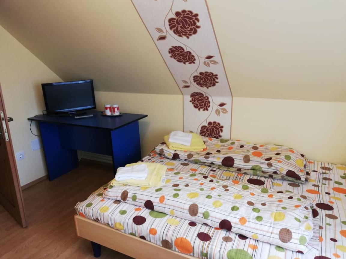 Double Room - Photo 8