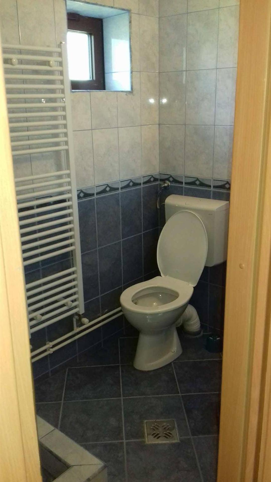 Double Room - Photo 5