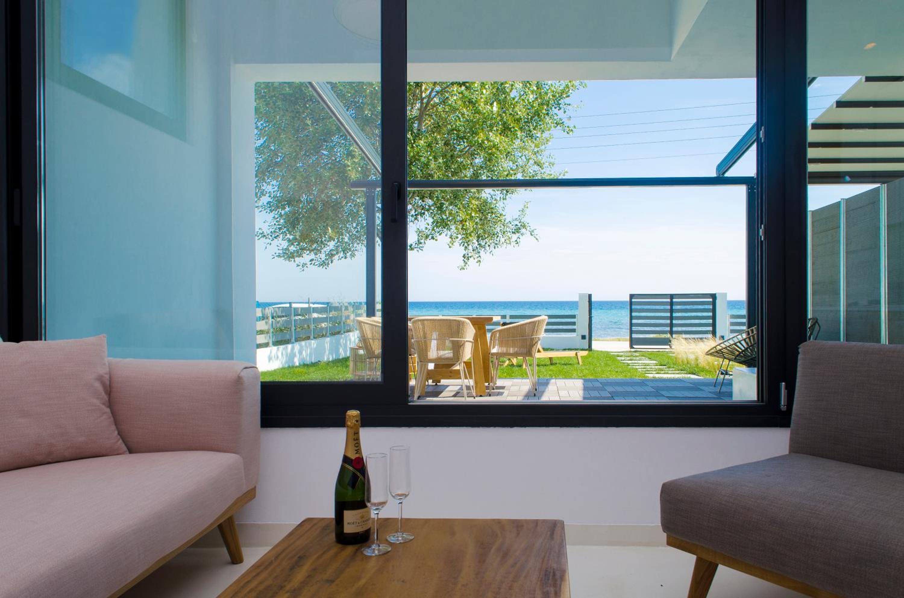 Suite with Private Pool photo 2