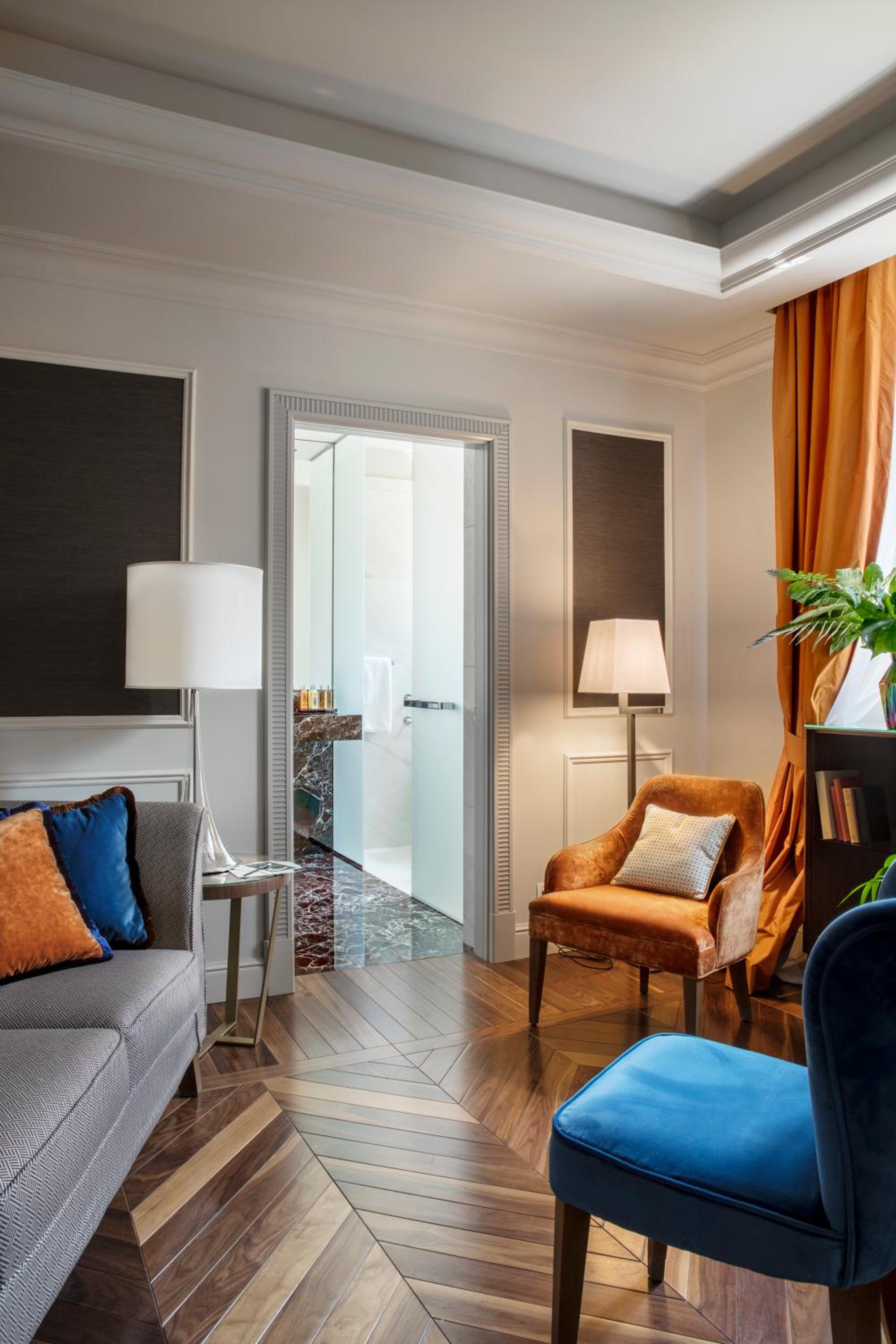 Deluxe Double Room with One Double Bed and 2 Adults Occupancy (Non Smoking)