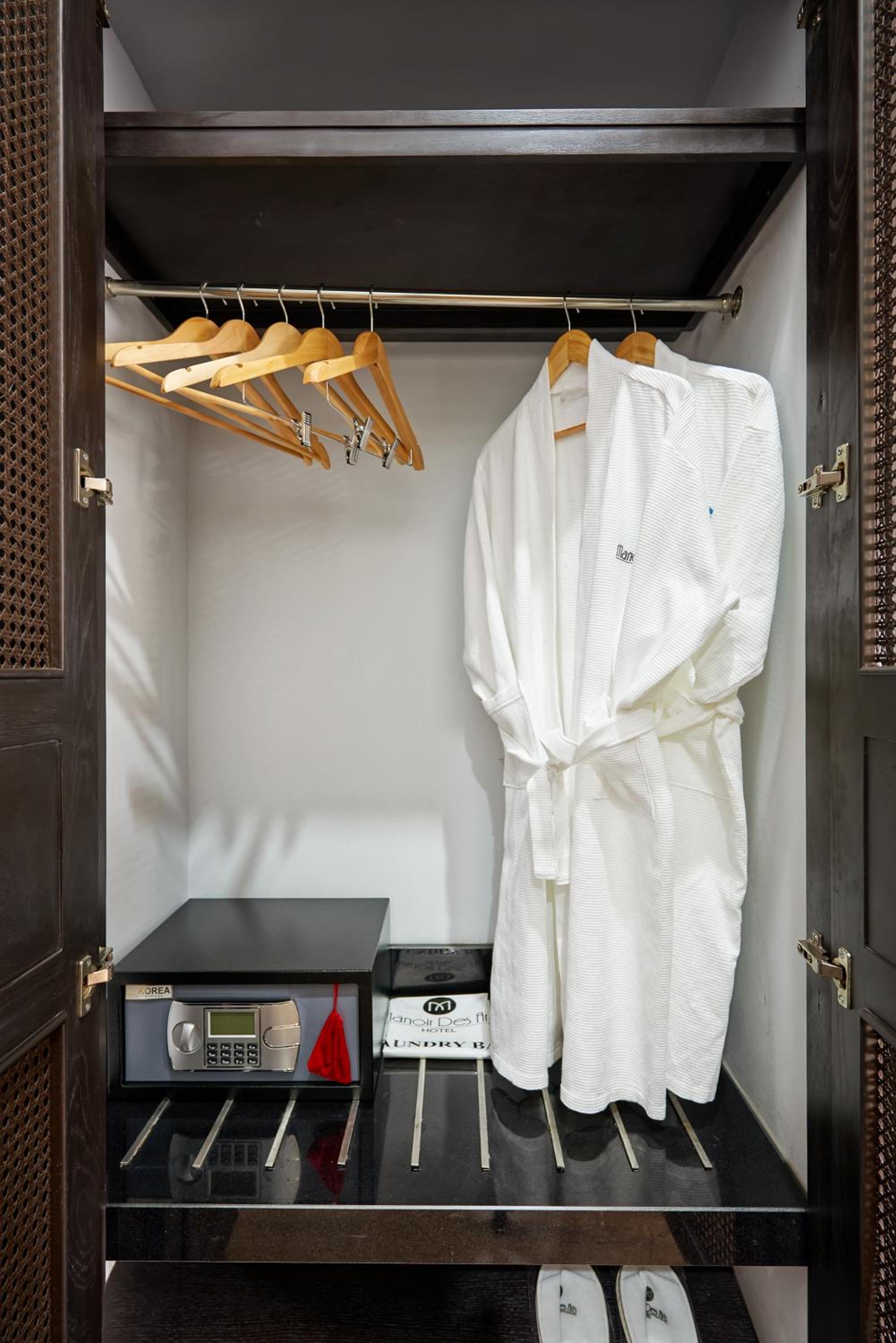 Deluxe Twin Room photo 3