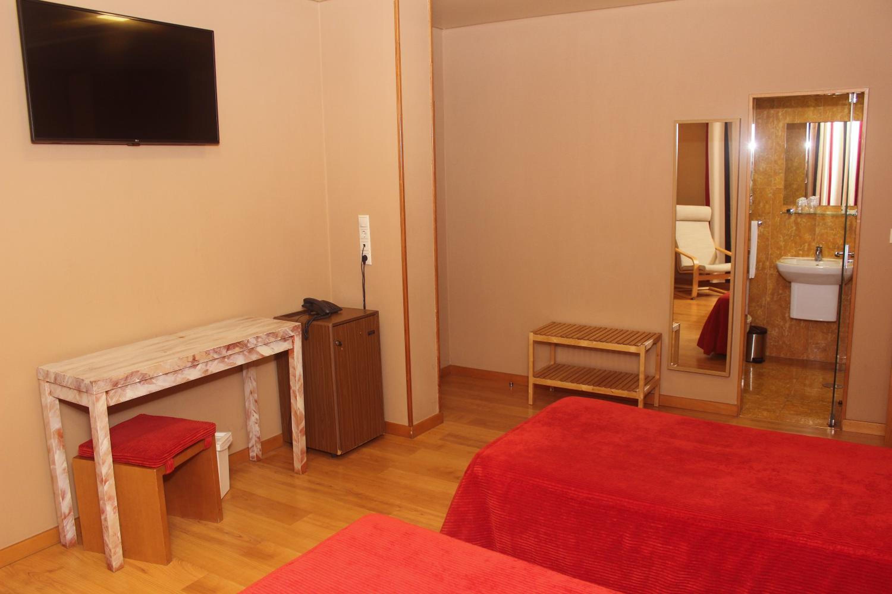Triple Room - Photo 1