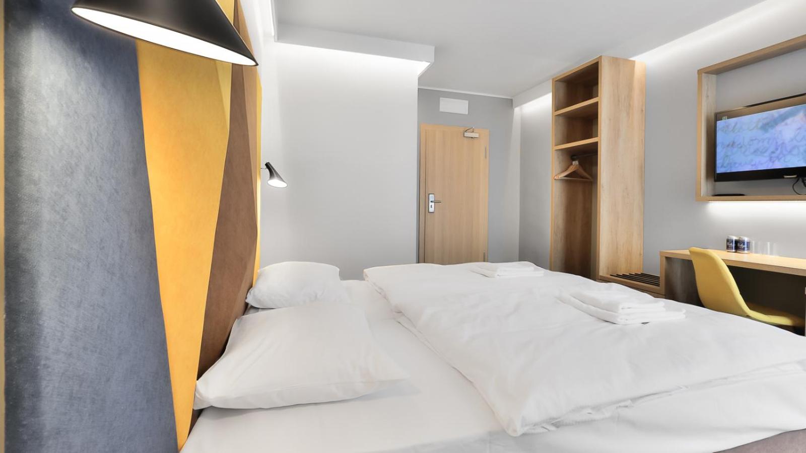 Double Room - Photo 2