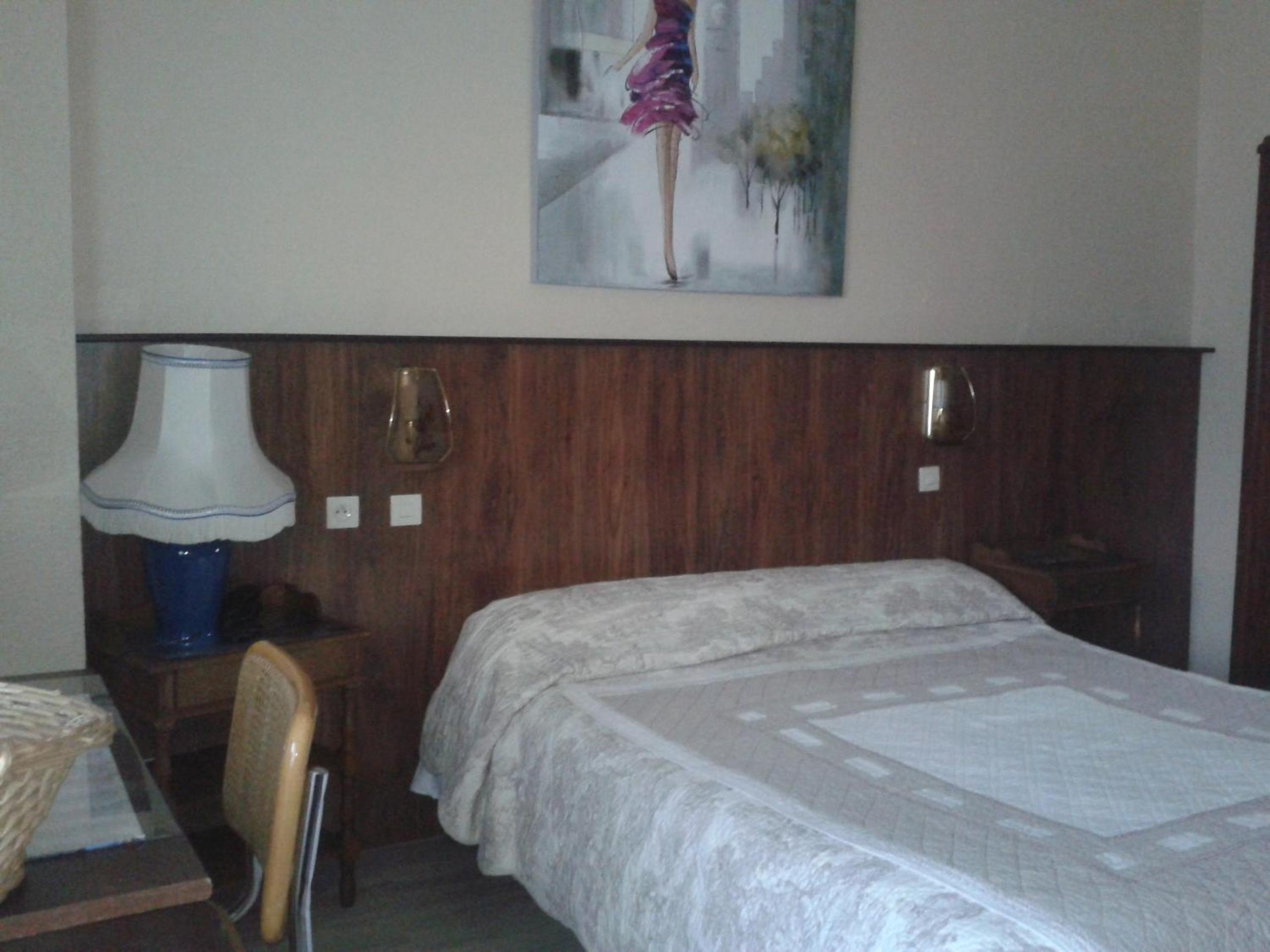 Double Room - Photo 2