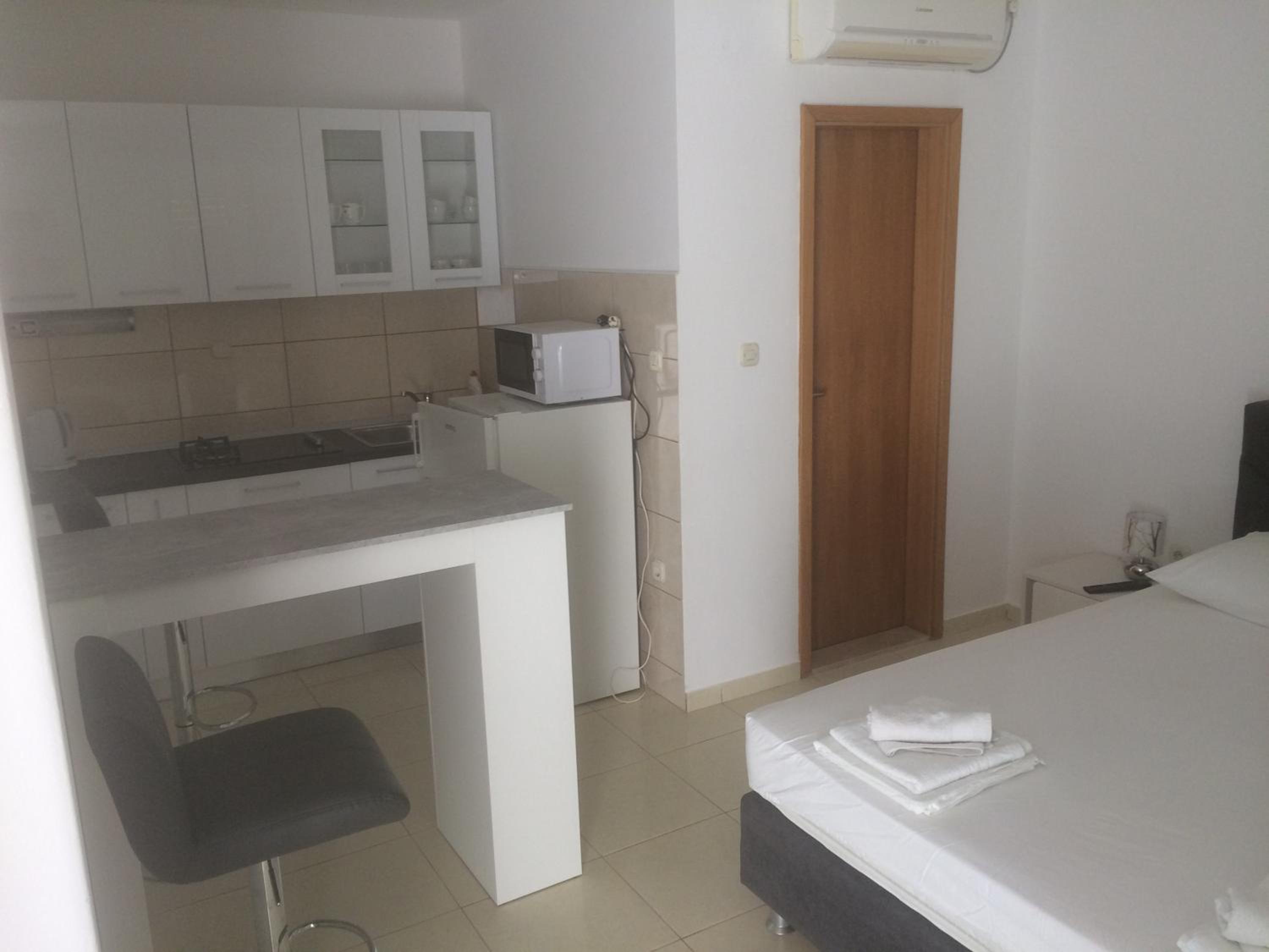 Studio Apartment with Sea View - Photo 6