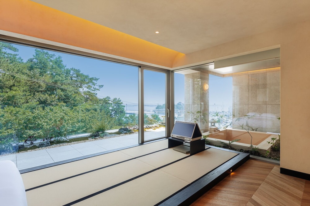 Garden Terrace Suite Ocean + Outdoor Hinoki Tub