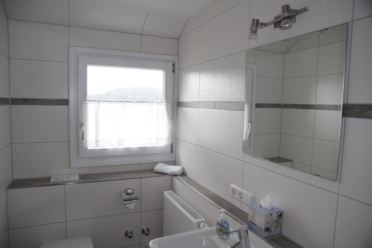 Apartment 5 photo 3
