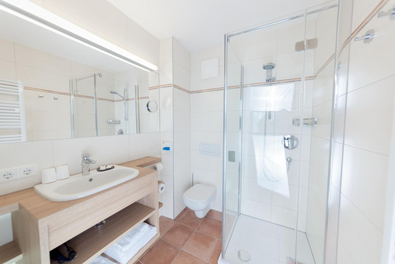 Deluxe Double Room with Balcony photo 2