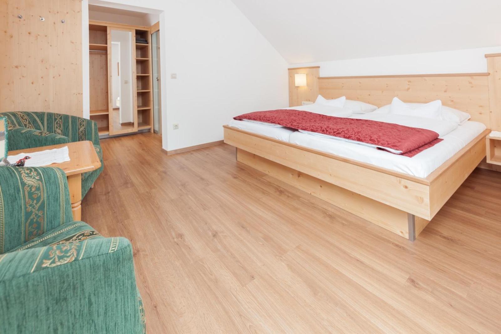 Double Room with Balcony photo 2