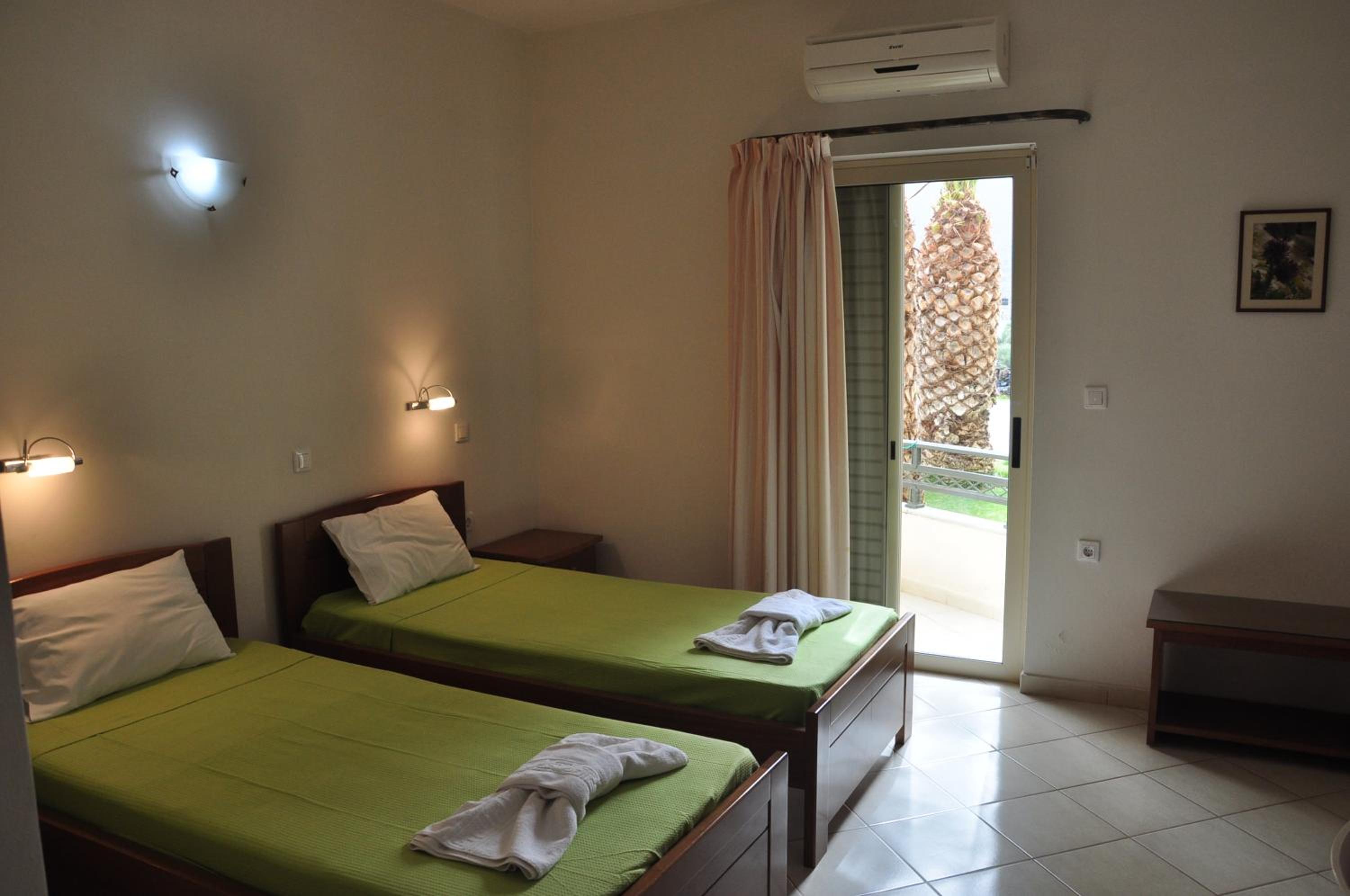 Double or Twin Room - Photo 10