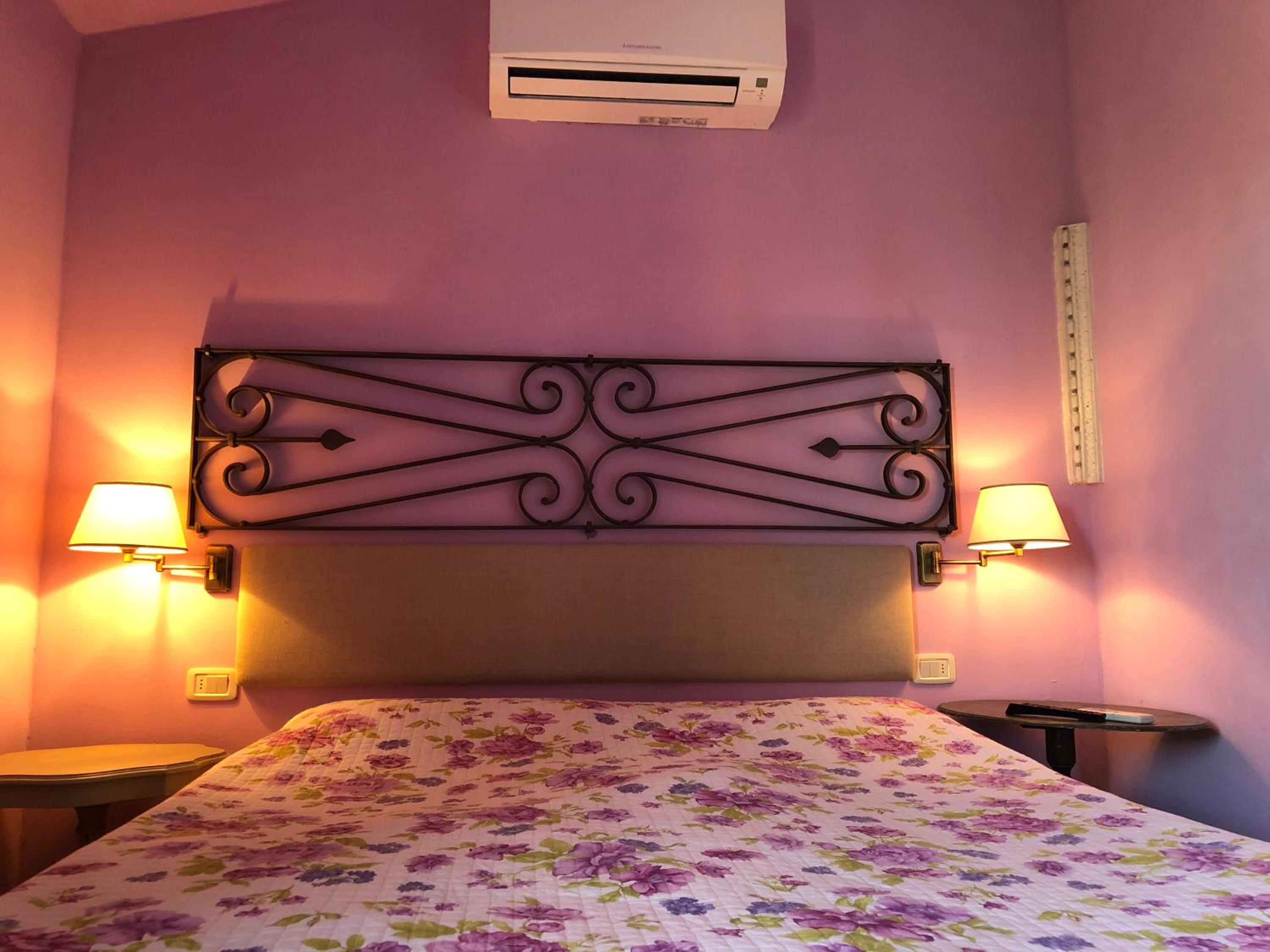 Deluxe Double Room with Veranda - Photo 24