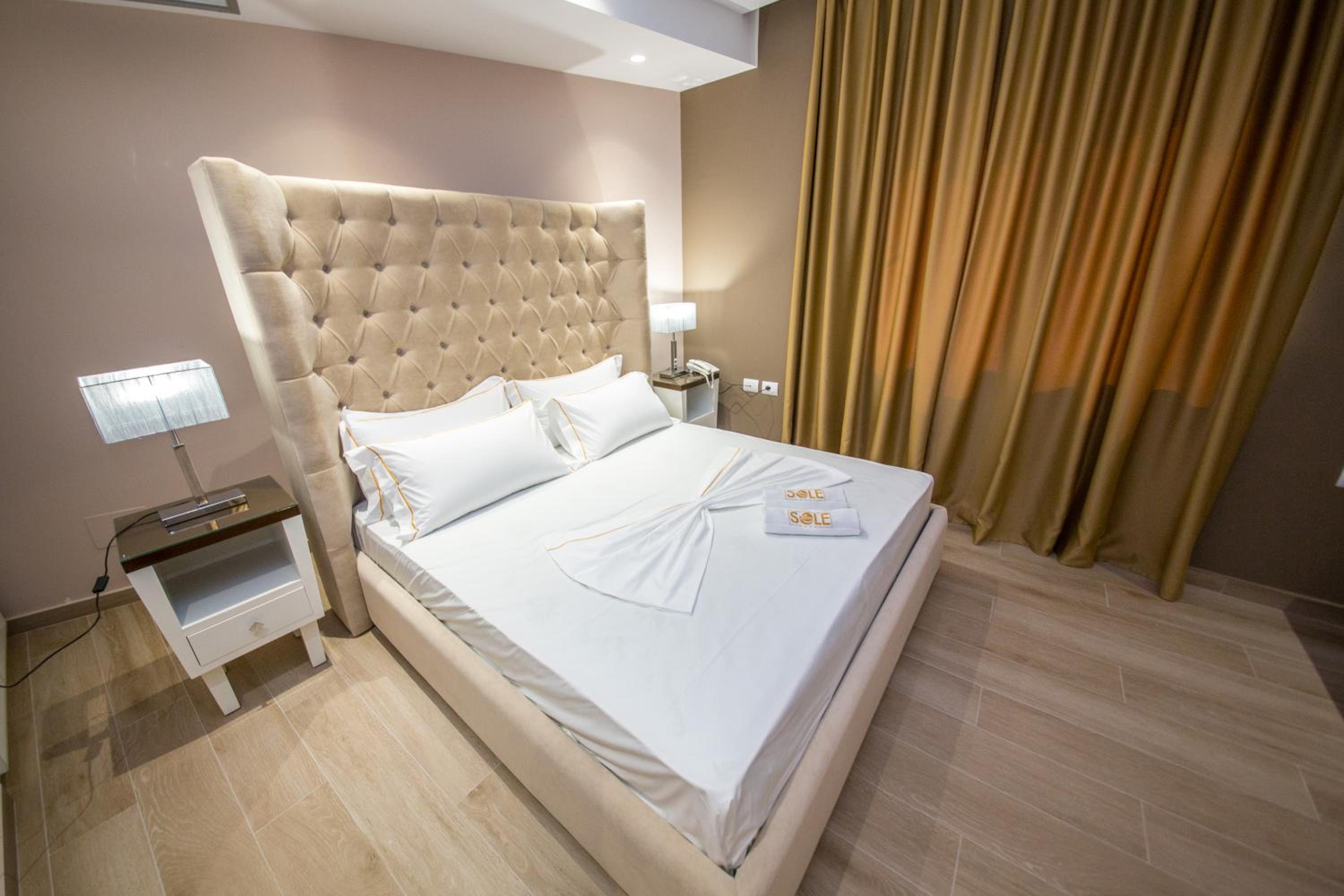 Deluxe Suite with Balcony and Sea View photo 1