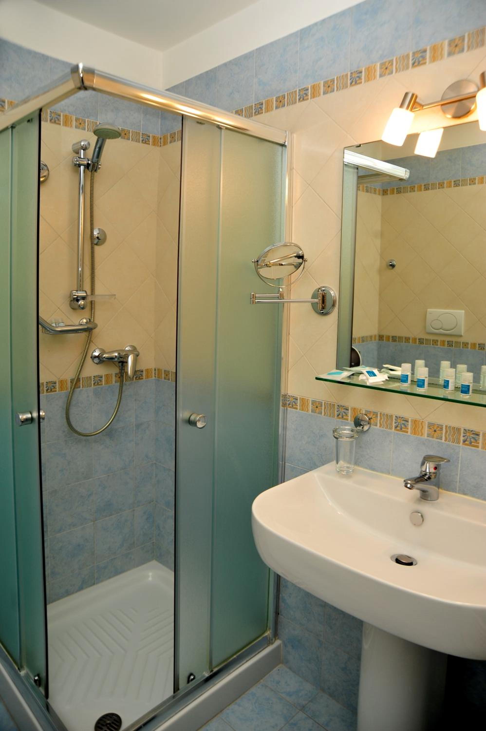 Triple Room with Kitchenette photo 2