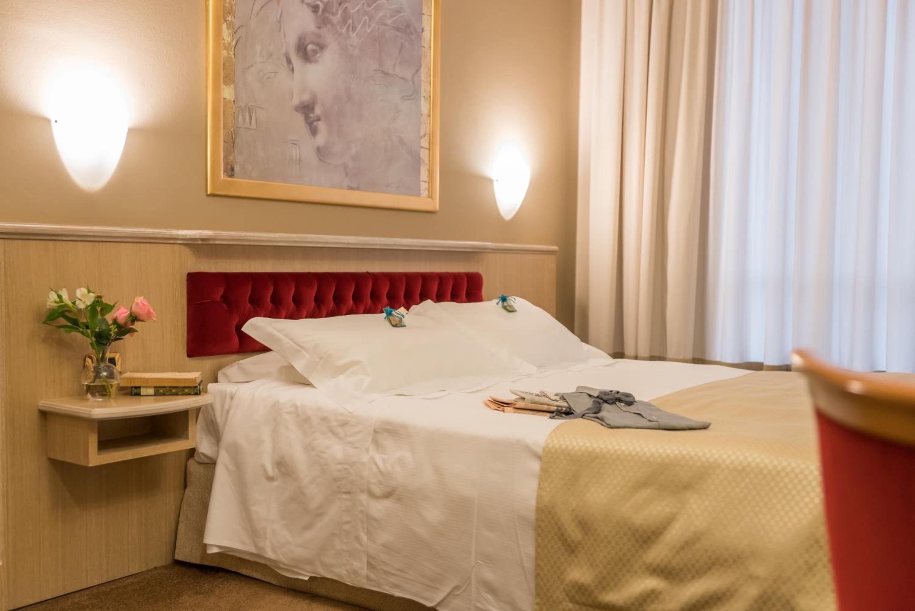 Double Room - Photo 6