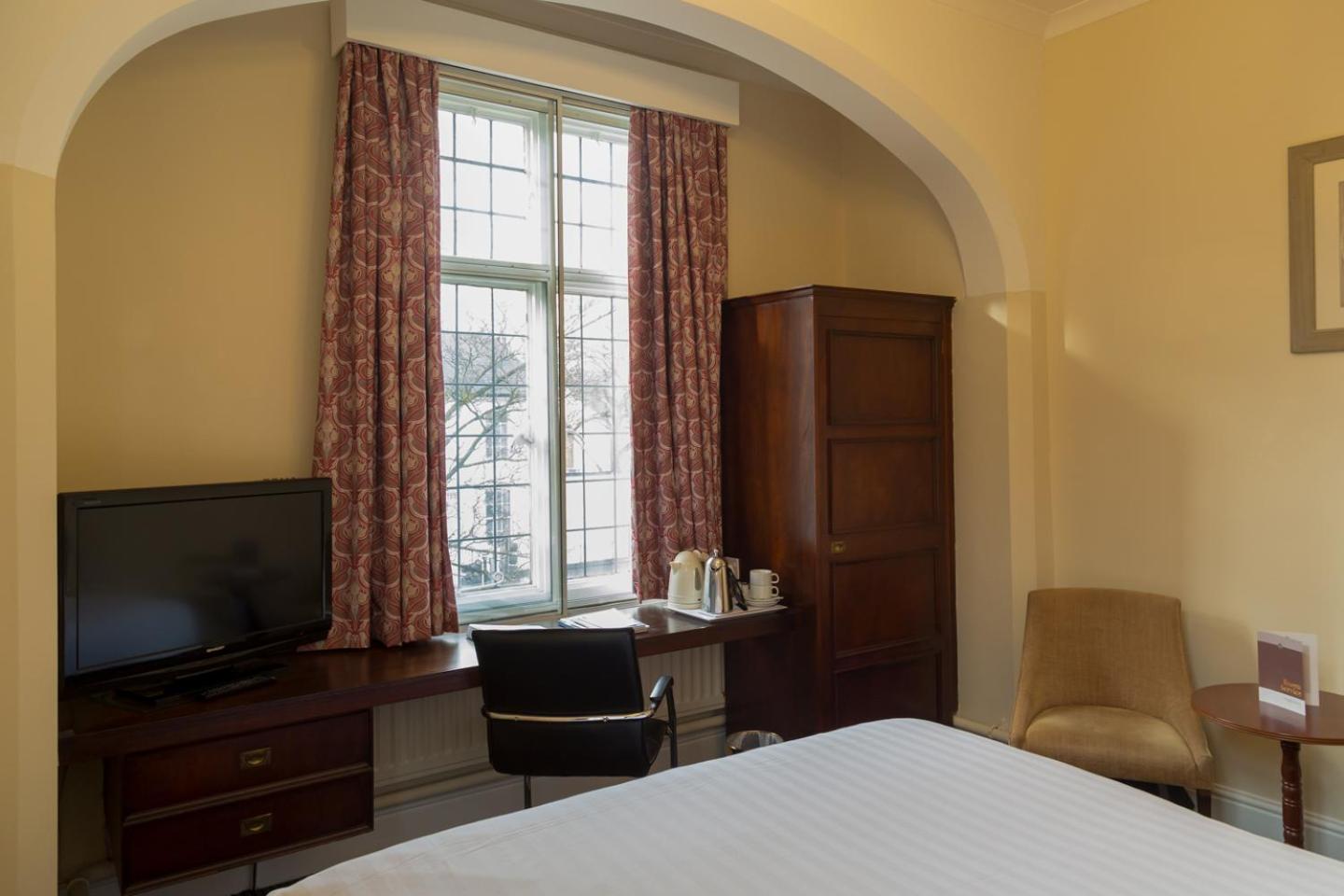 Superior Double Room - Non-Smoking - Photo 11