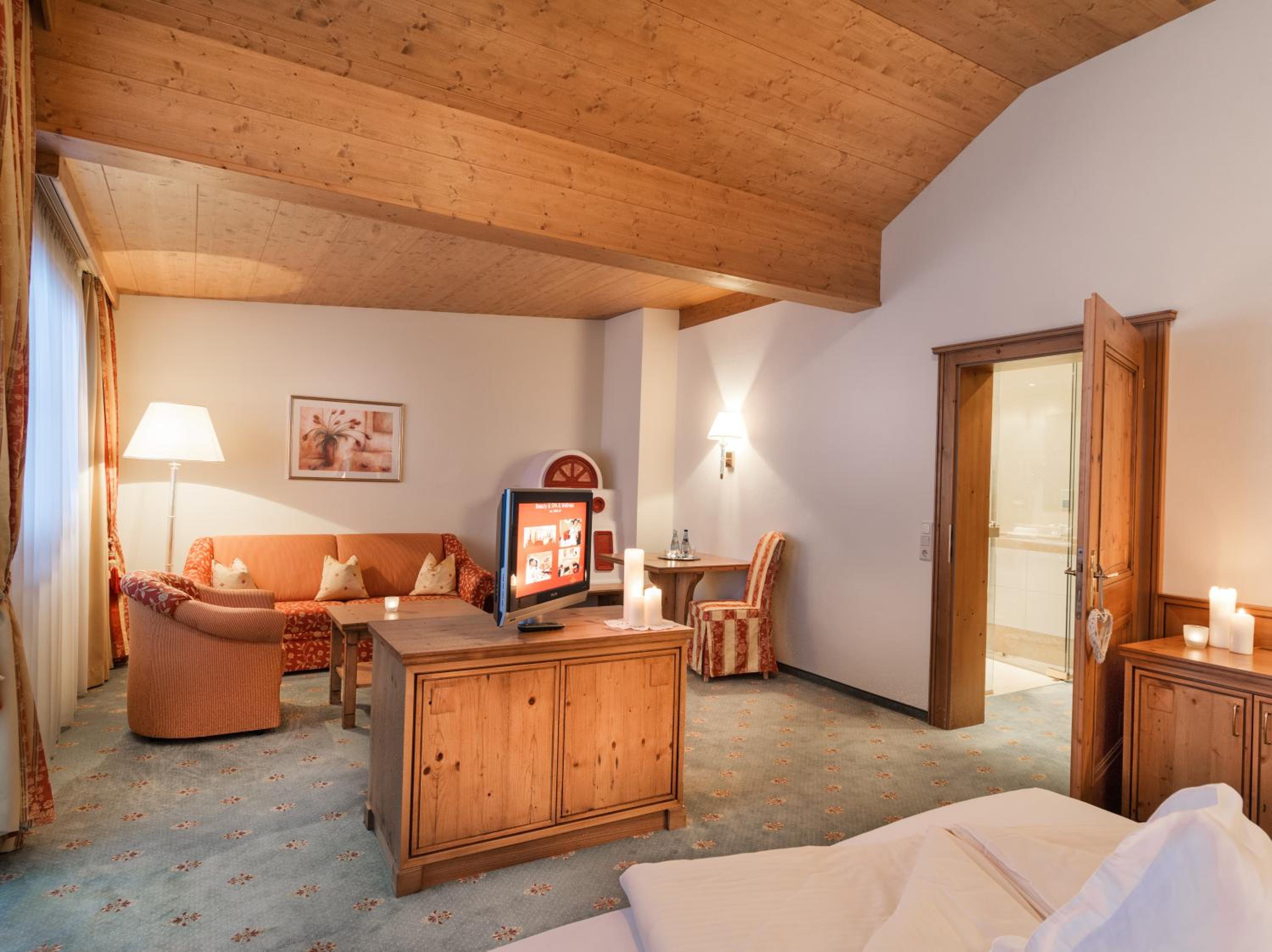 Deluxe Suite with infrared cabin photo 1