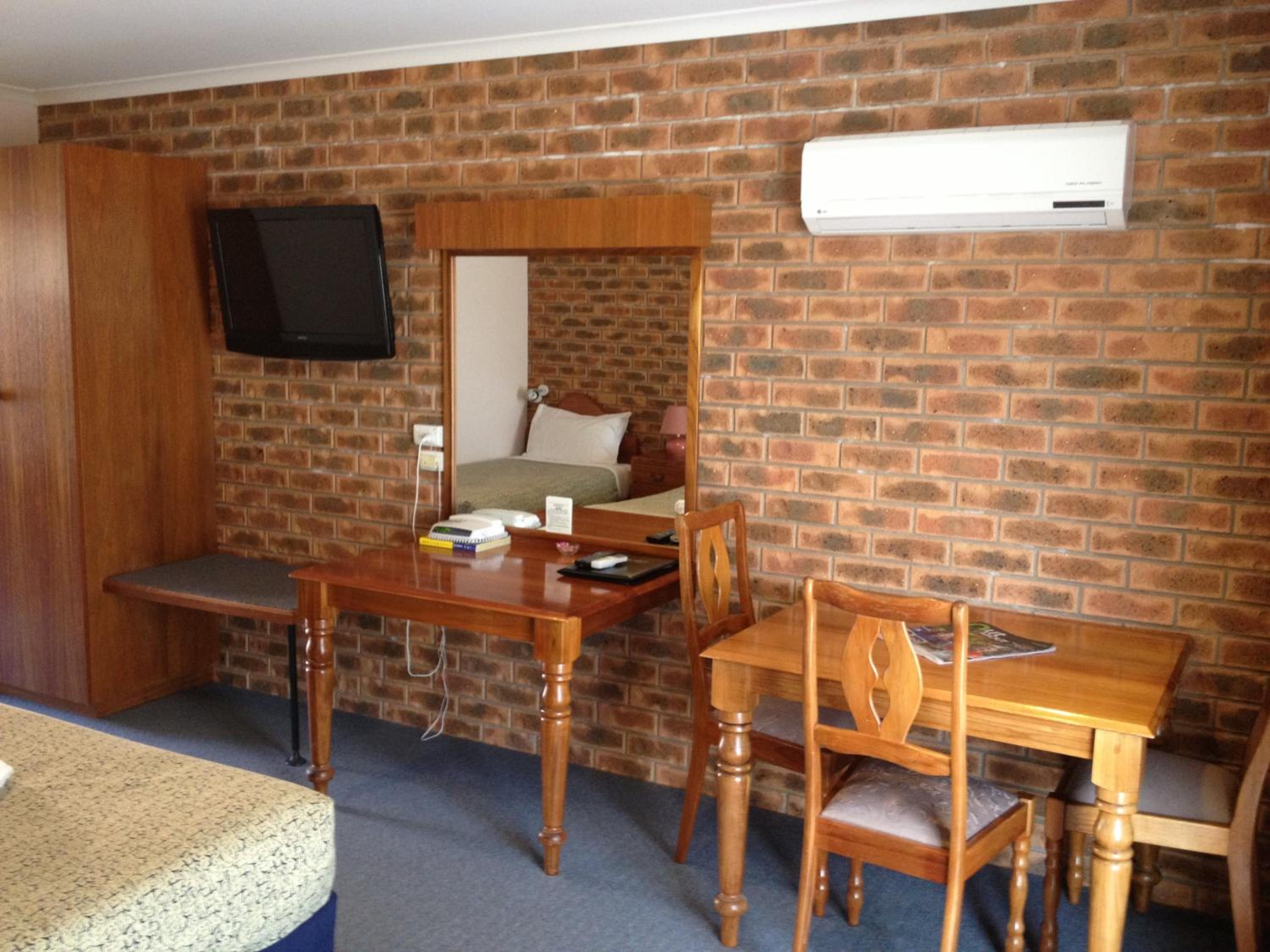 Standard Twin Room photo 3