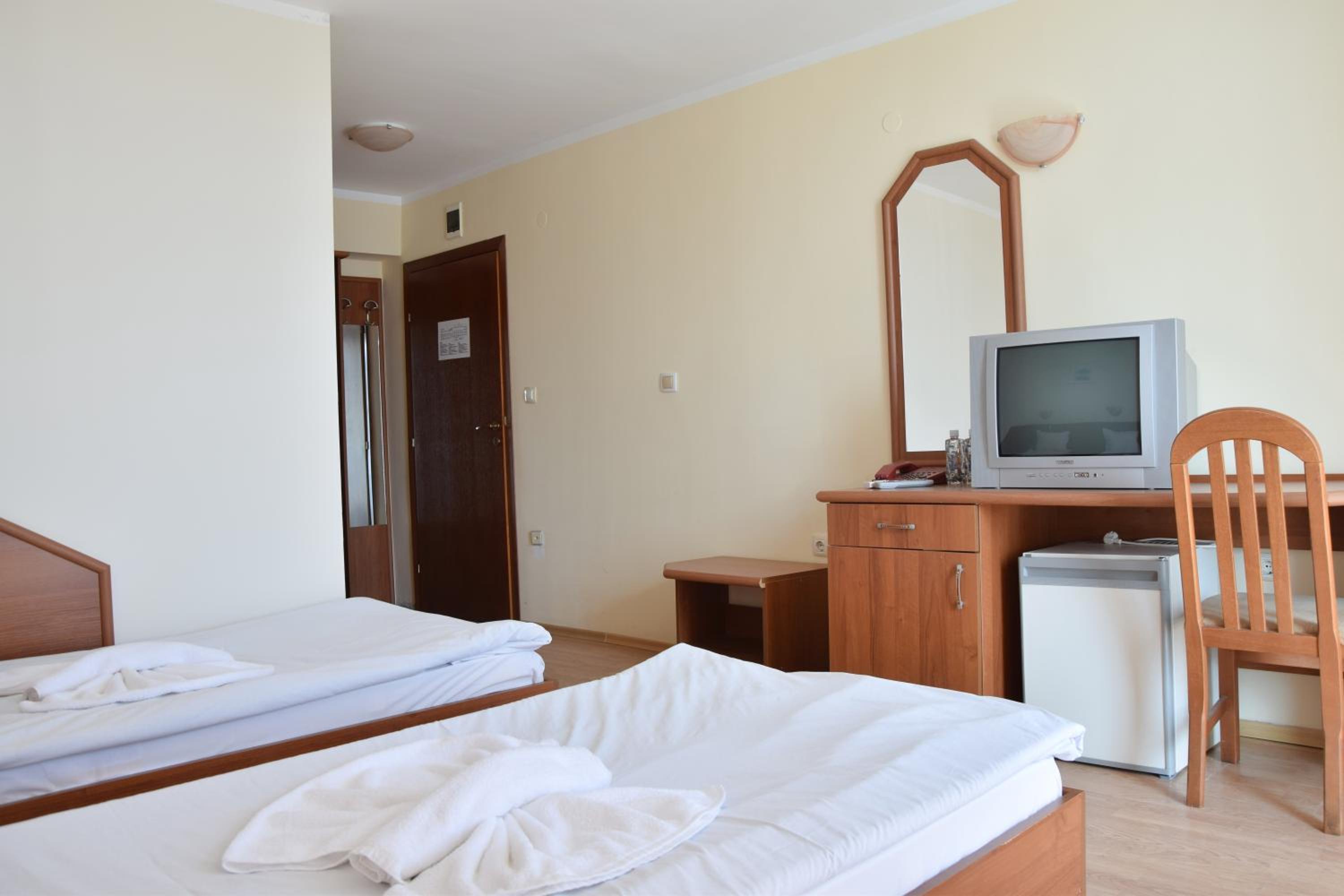 Twin Room with Side Sea View