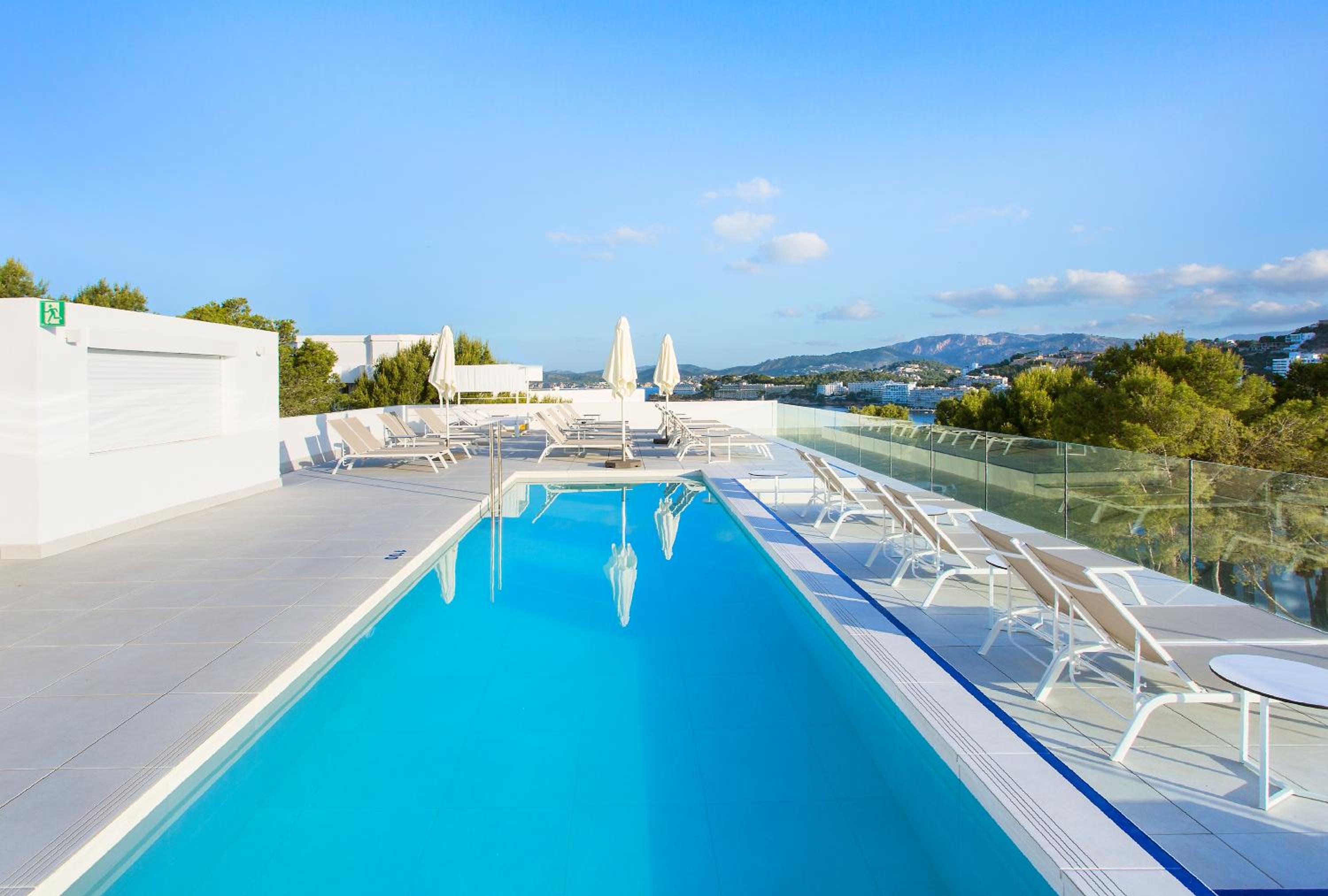 Premium Room with Pool View  - Photo 7
