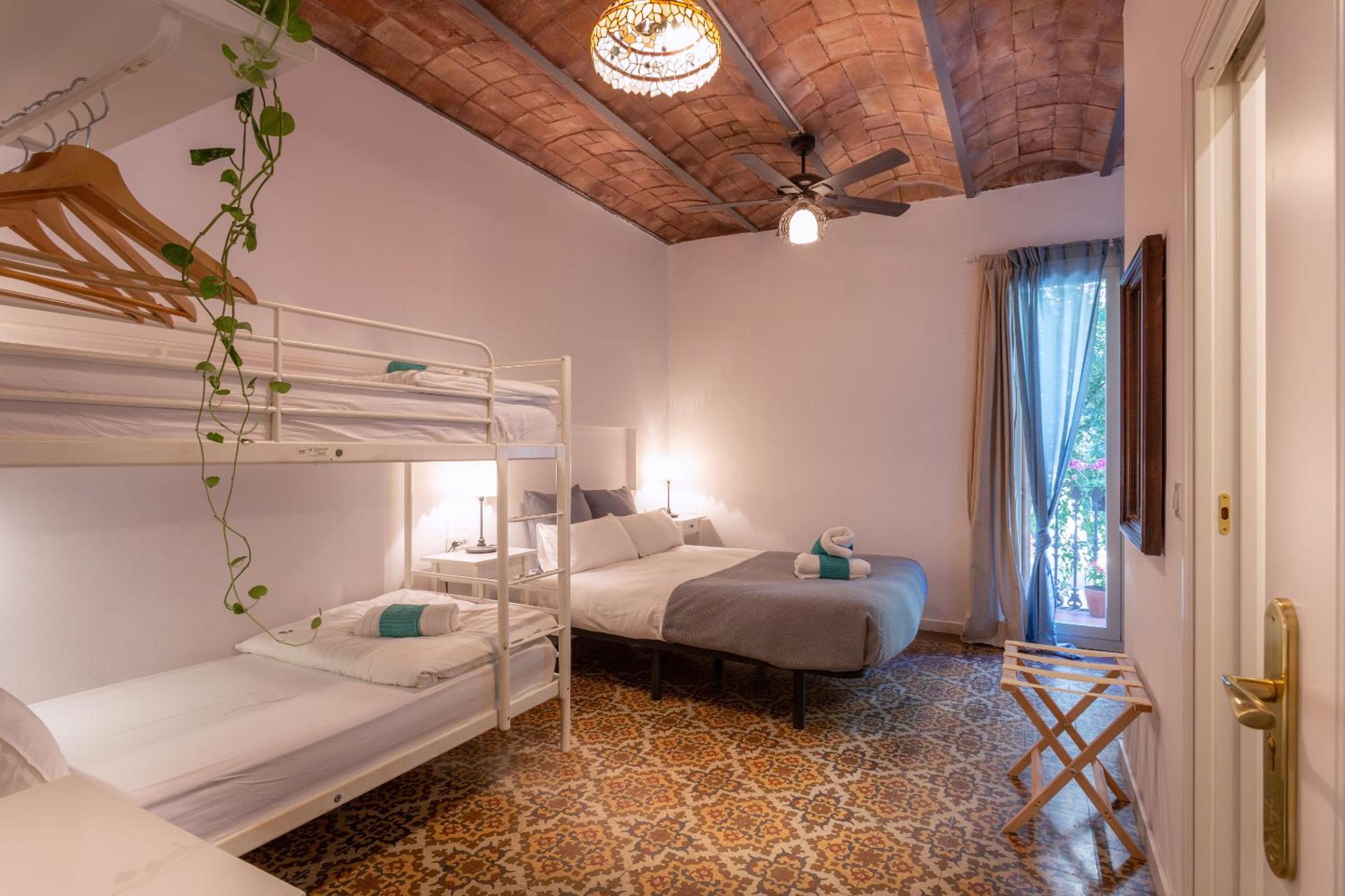 Habitación Cuádruple con Baño Privado
