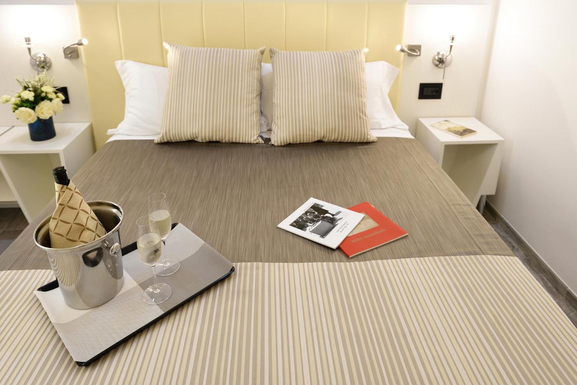 Deluxe Triple Room with Balcony and City View