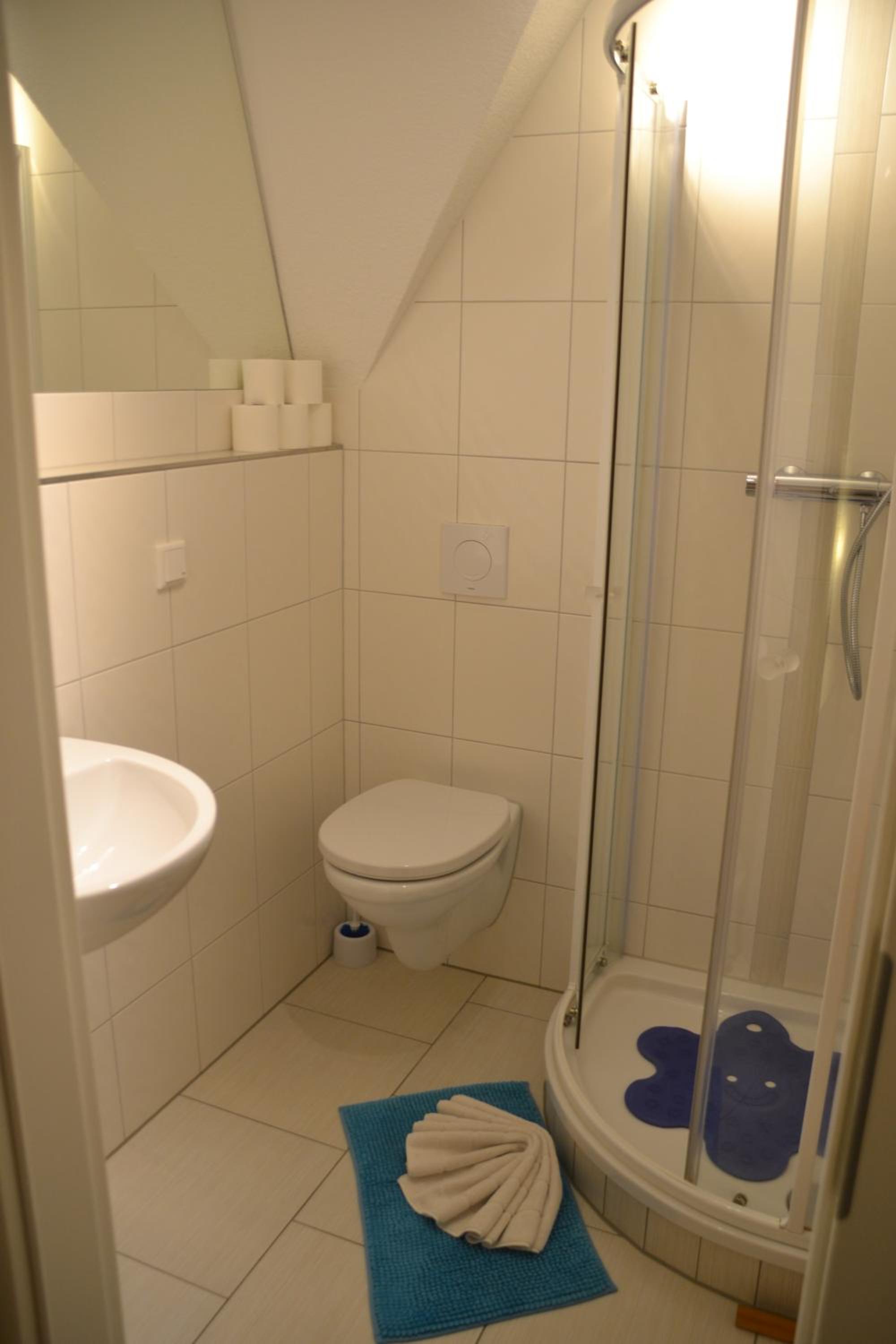 Family Room with Bath - Photo 8