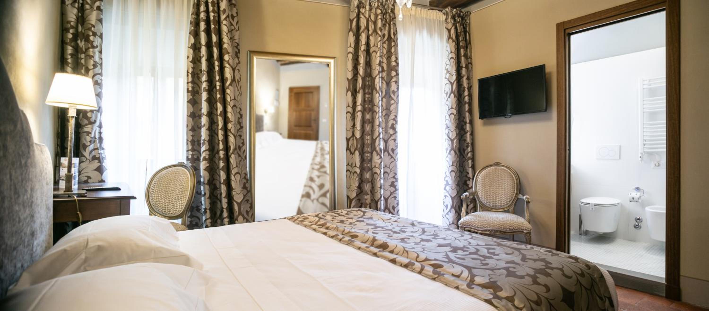Classic Double Room - Photo 5