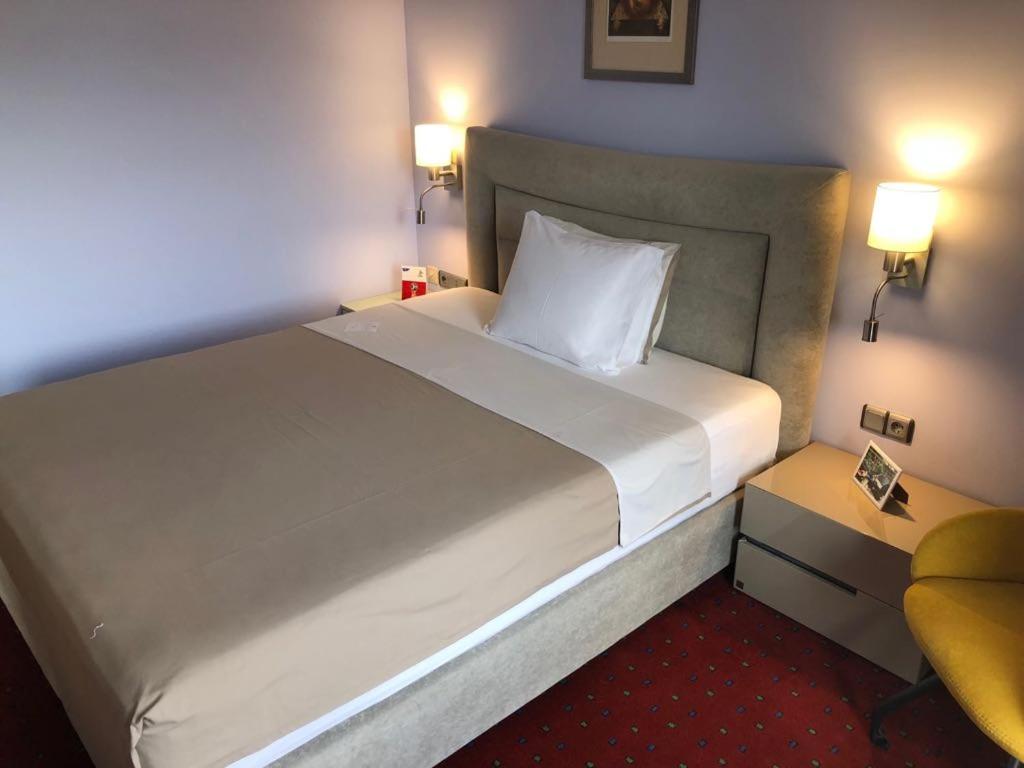 Smart Double Room with Mountain View - Photo 5