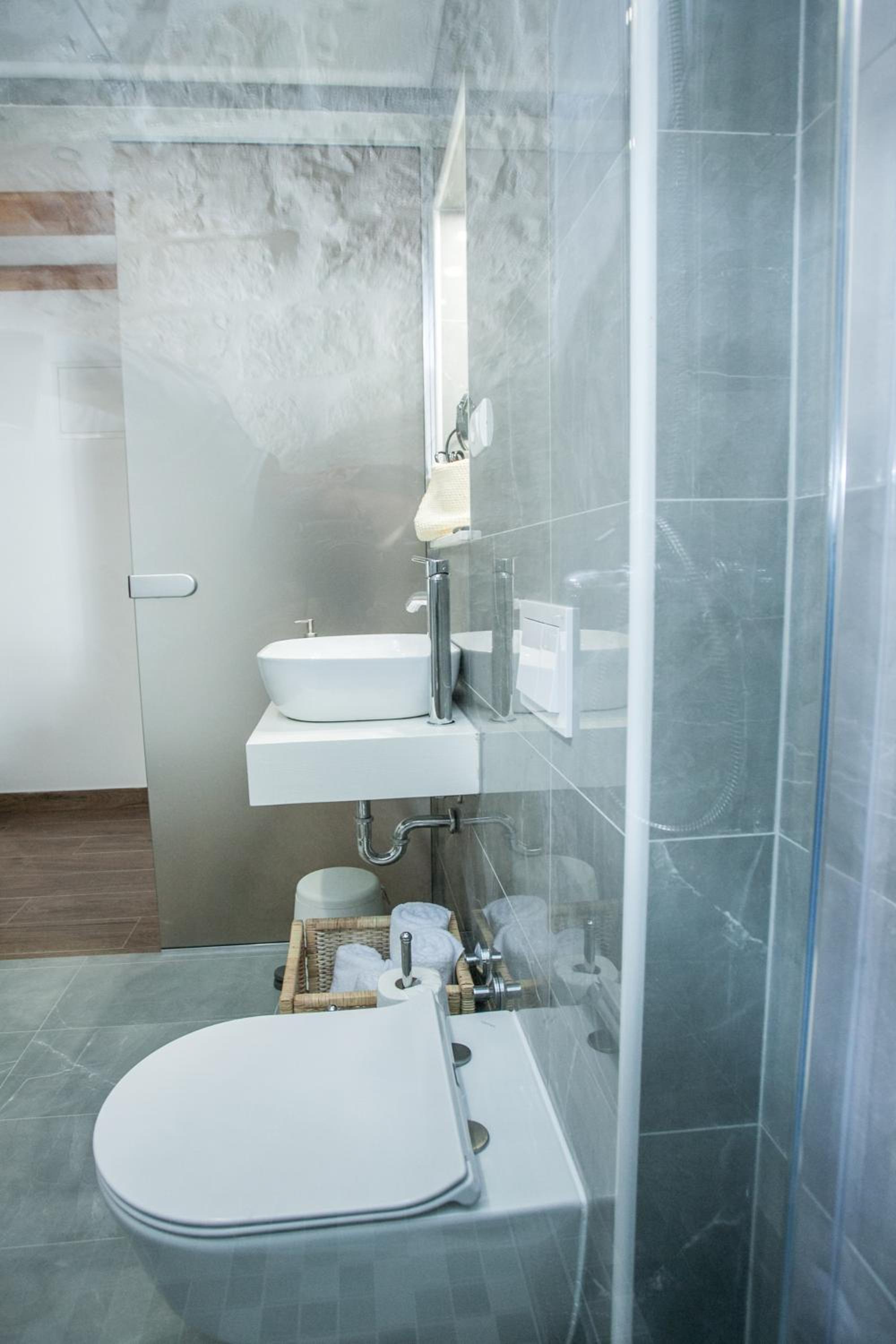 Apartment - Photo 17