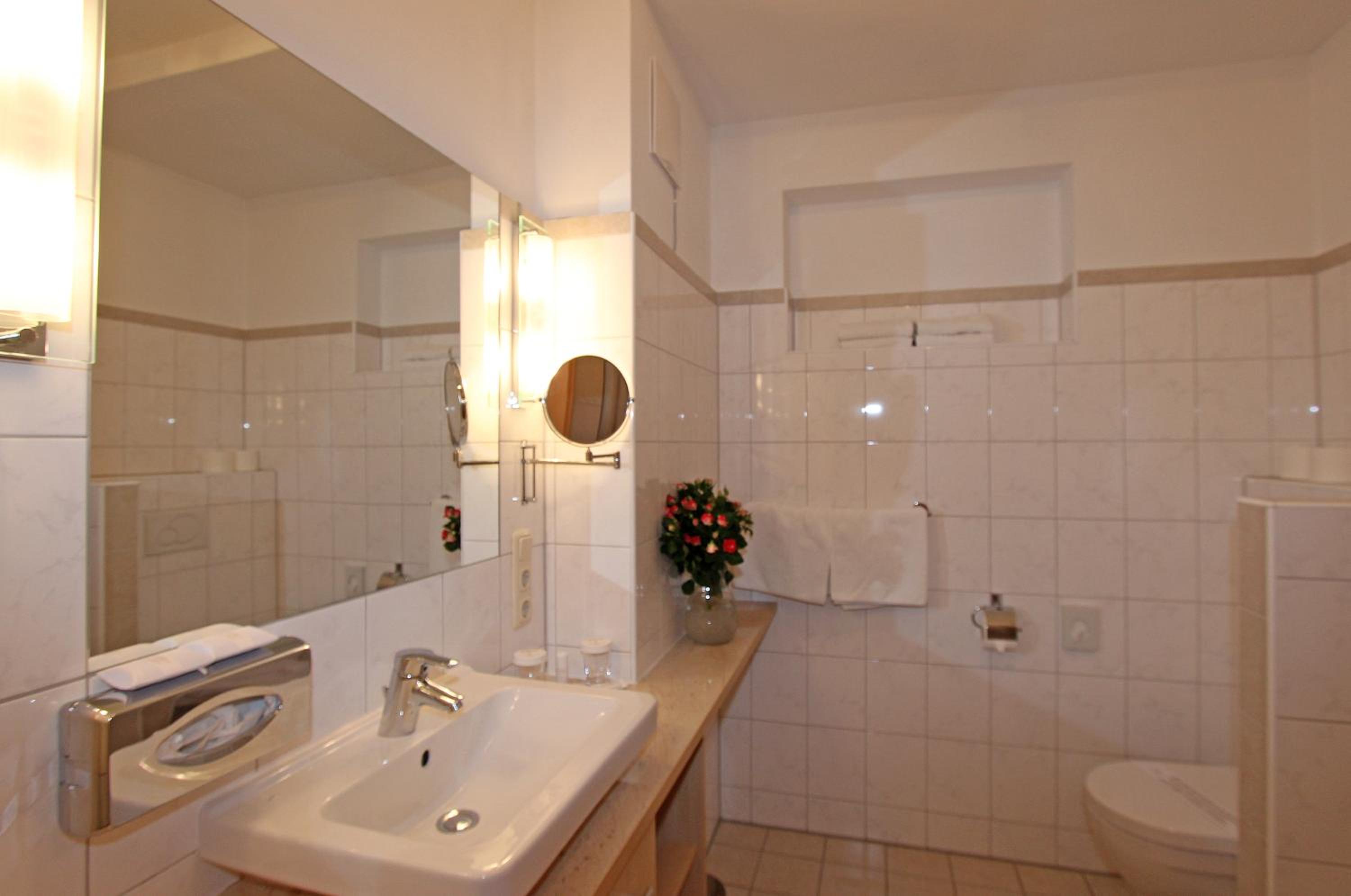 Double Room with Lake View photo 2