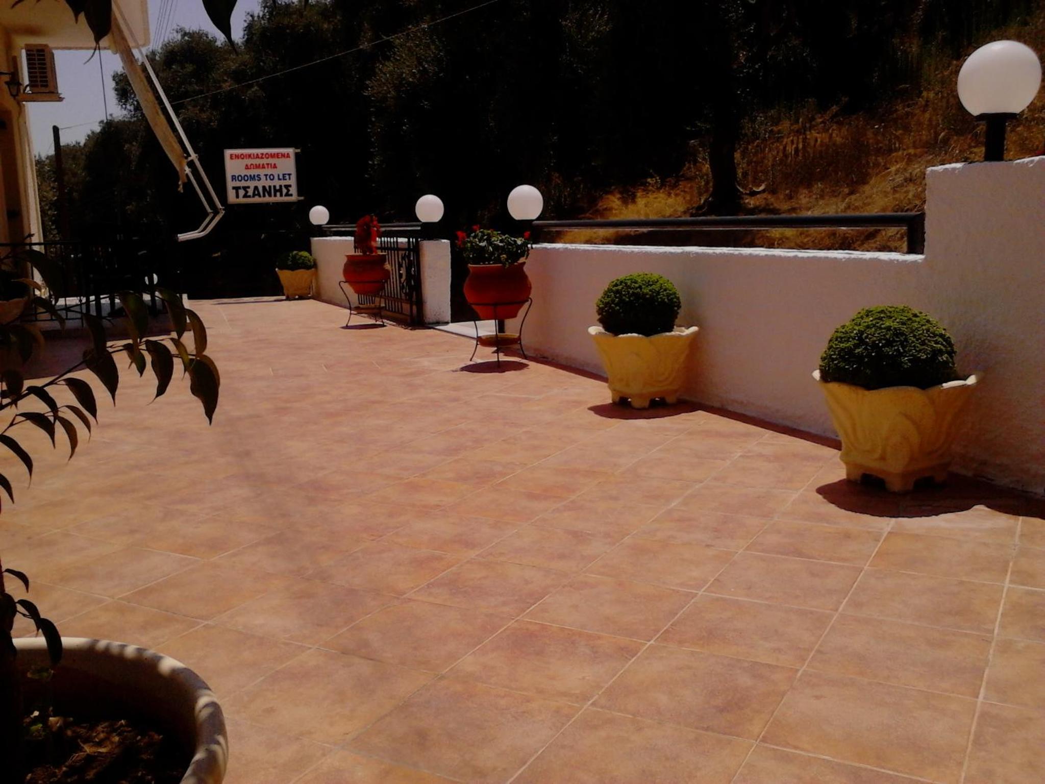 Deluxe Double Room with Balcony - Photo 28
