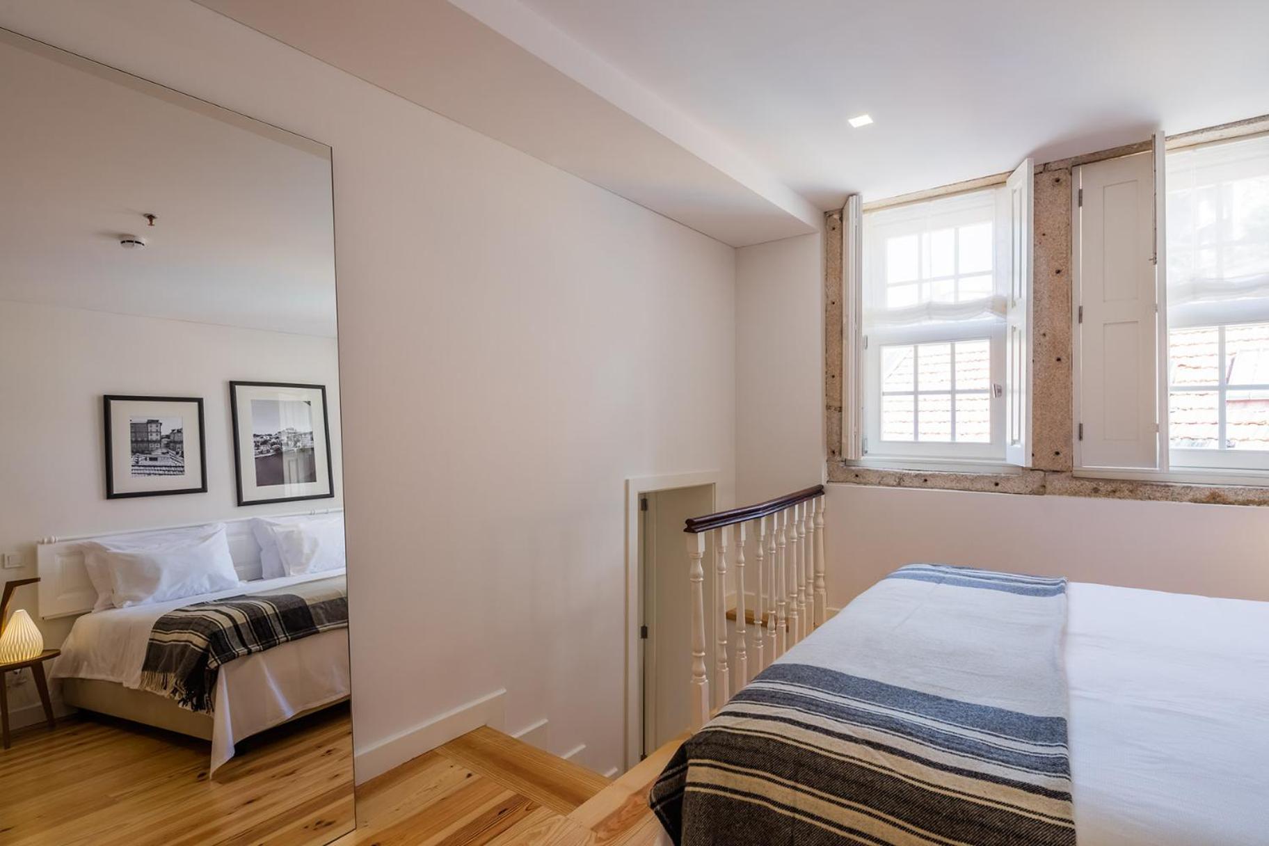 One-Bedroom Apartment thumbnail 6