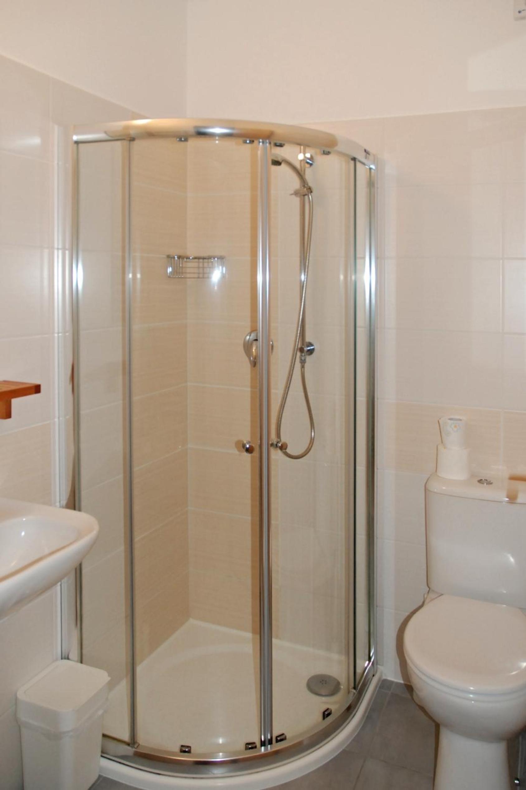 Triple Room - Photo 8