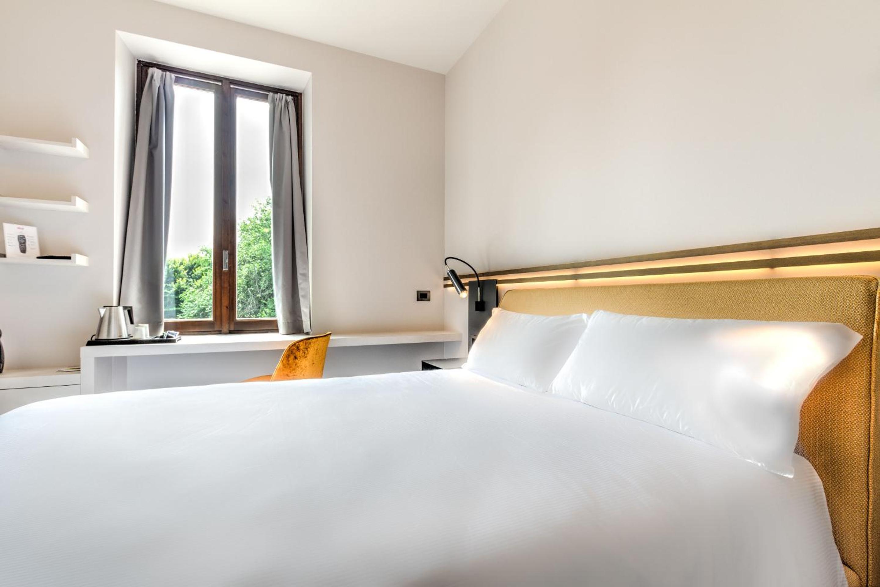 Standard Double Room photo 2