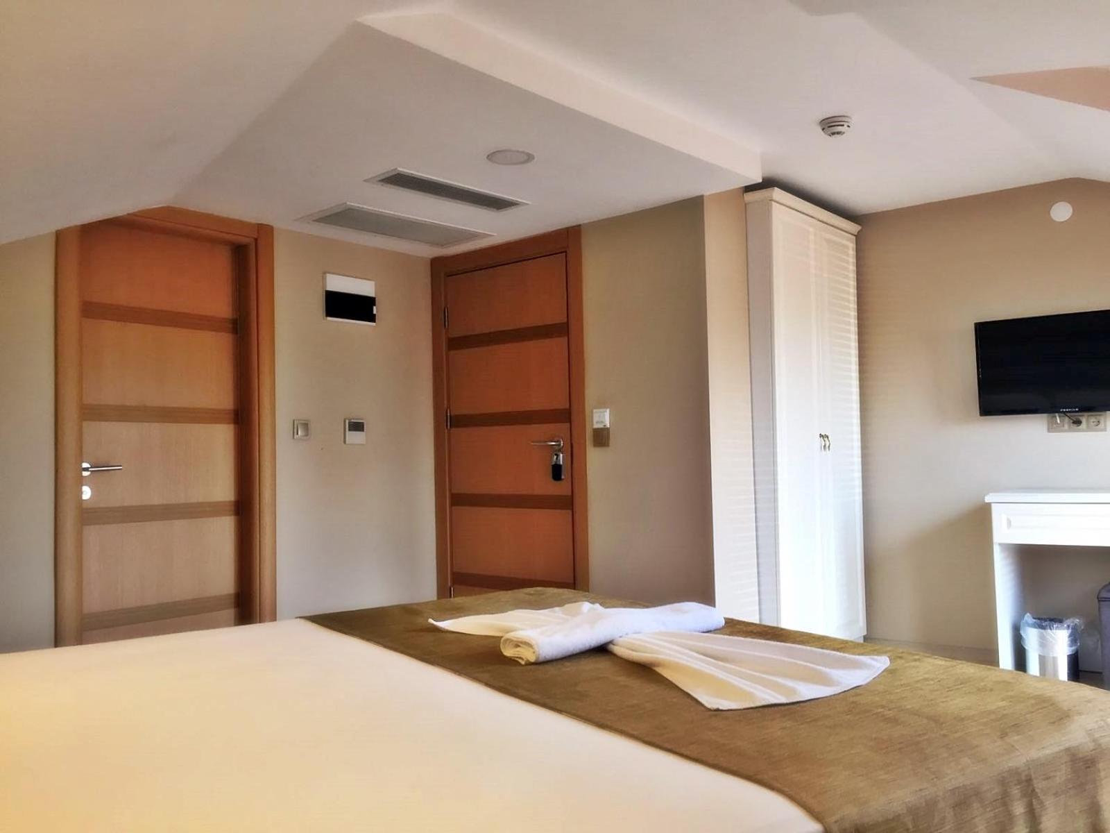 Double Room with Balcony photo 1