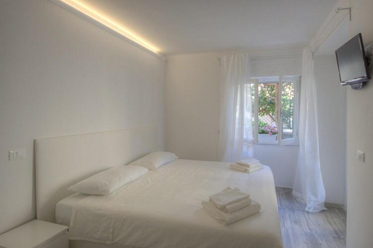 Double or Twin Room with Private Bathroom photo 1