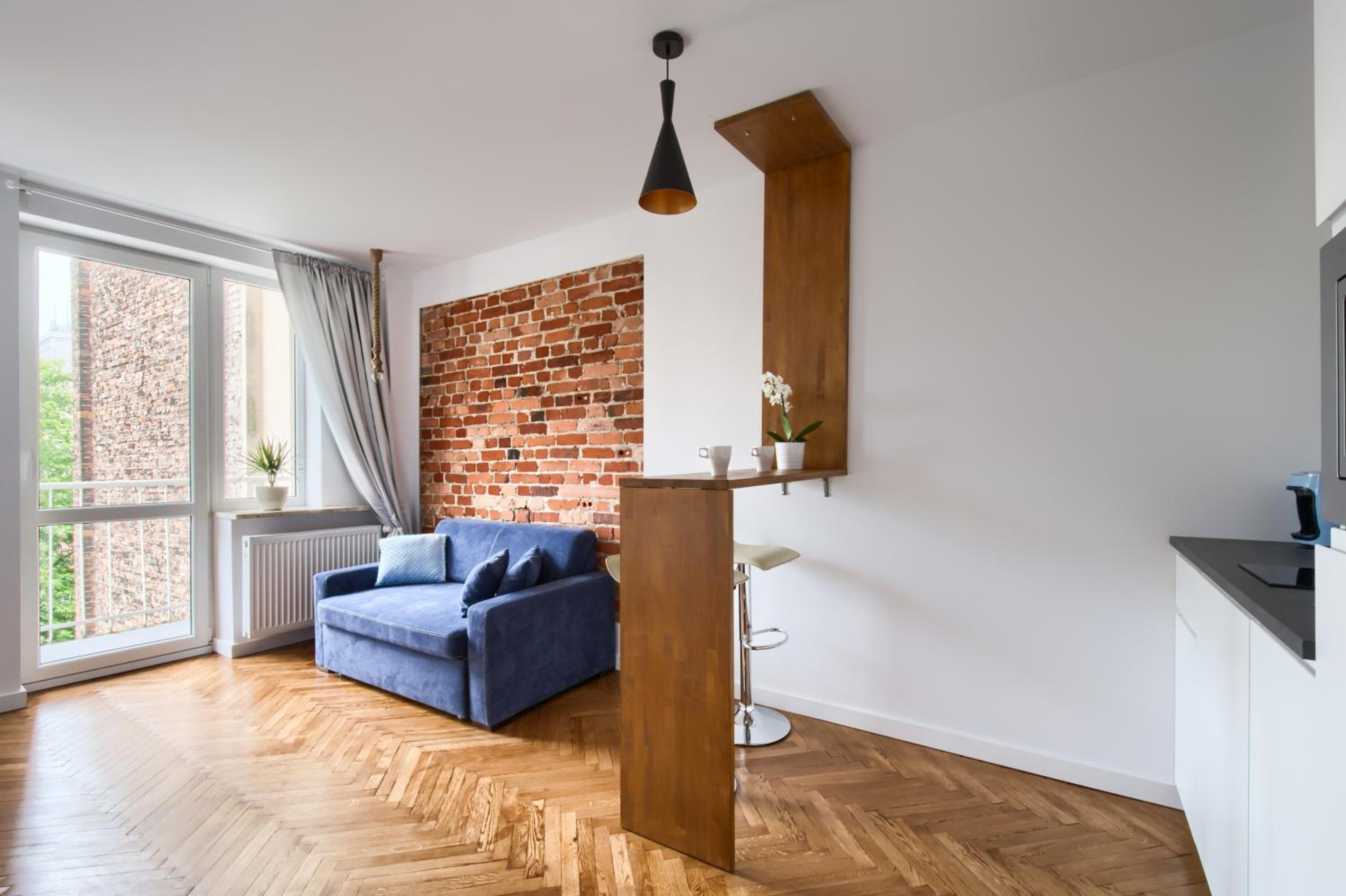 One-Bedroom Apartment - Photo 8