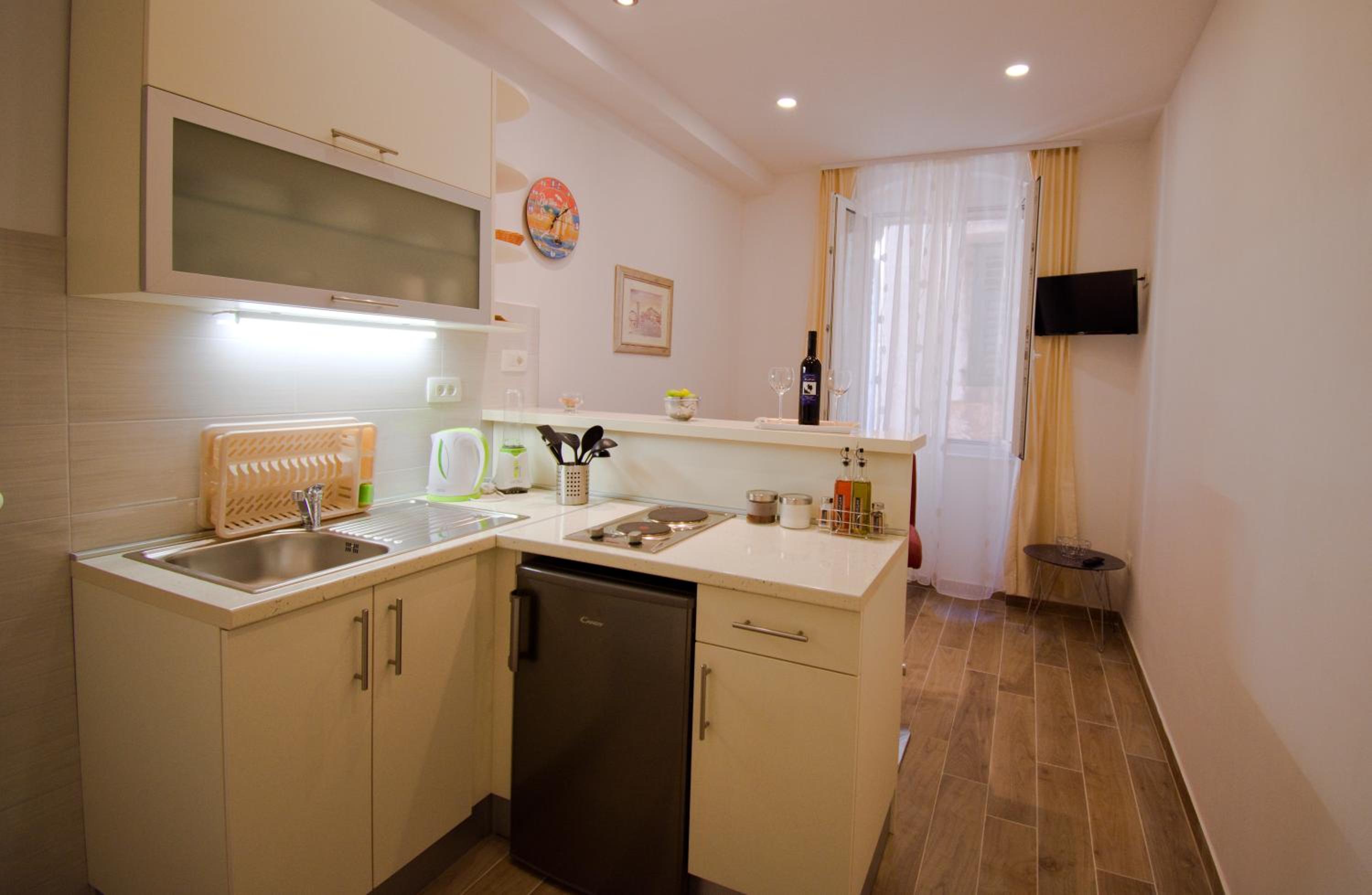 Studio Apartment photo 1
