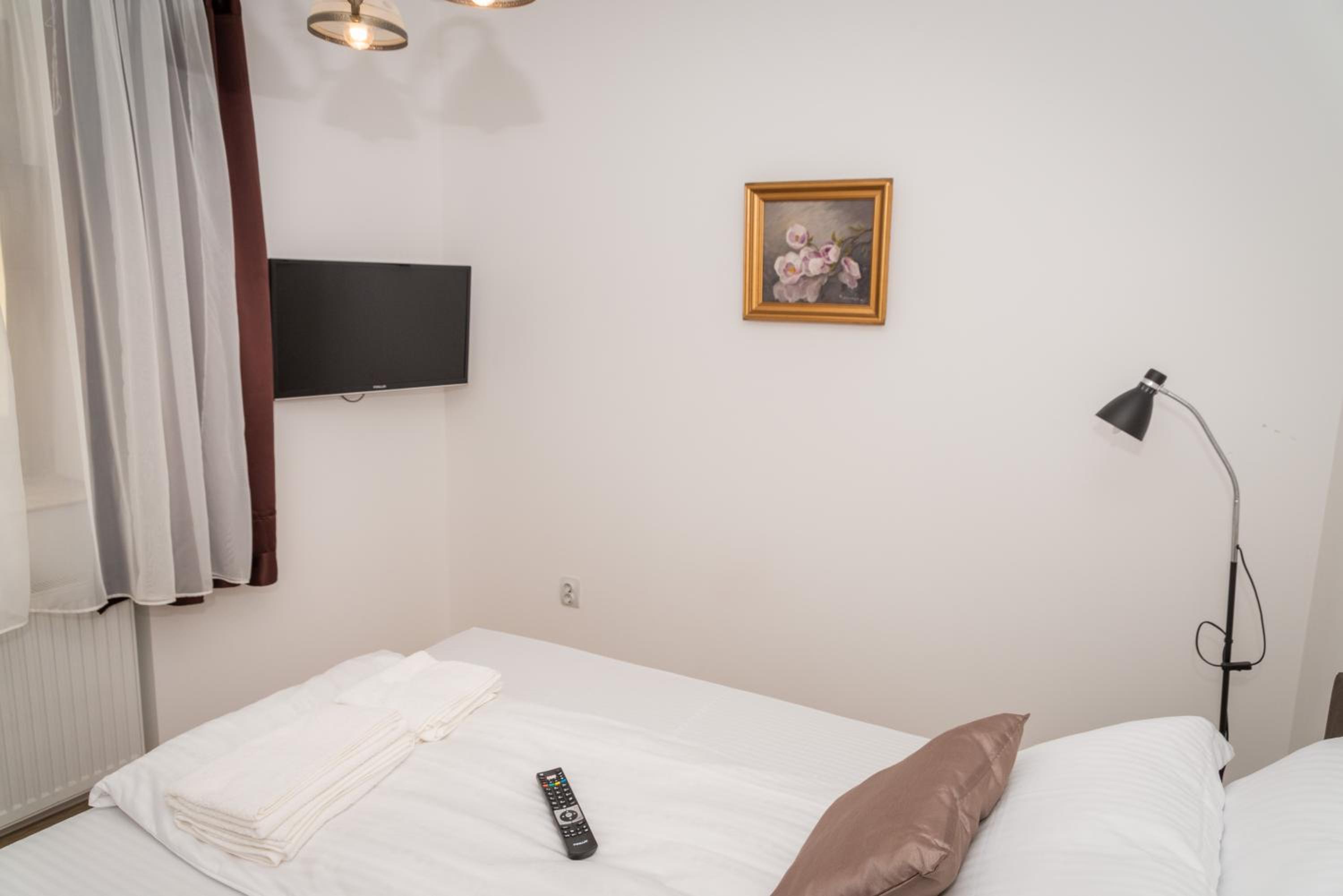 One-Bedroom Apartment - Photo 28