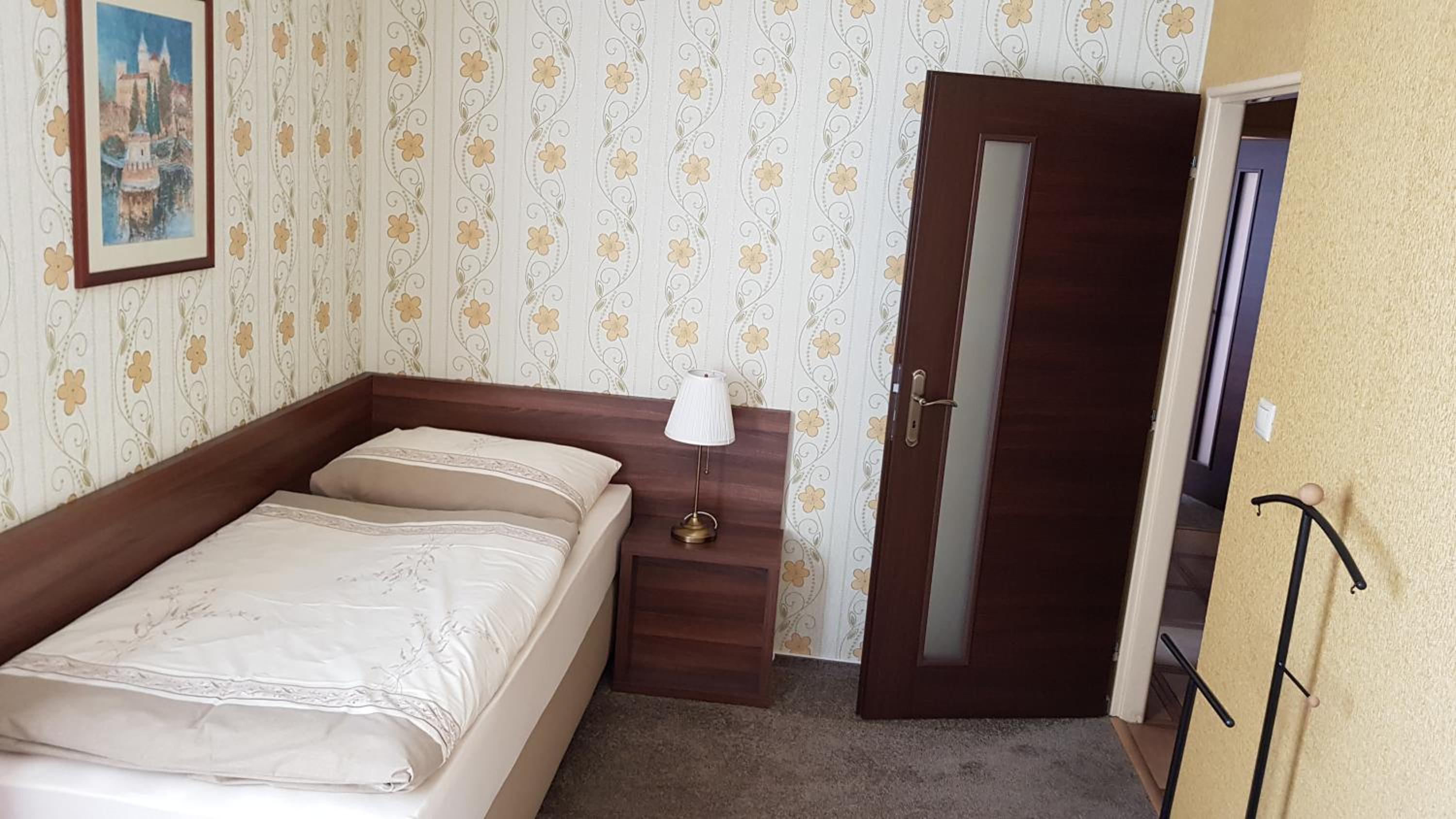 Two-Bedroom Suite - Photo 5
