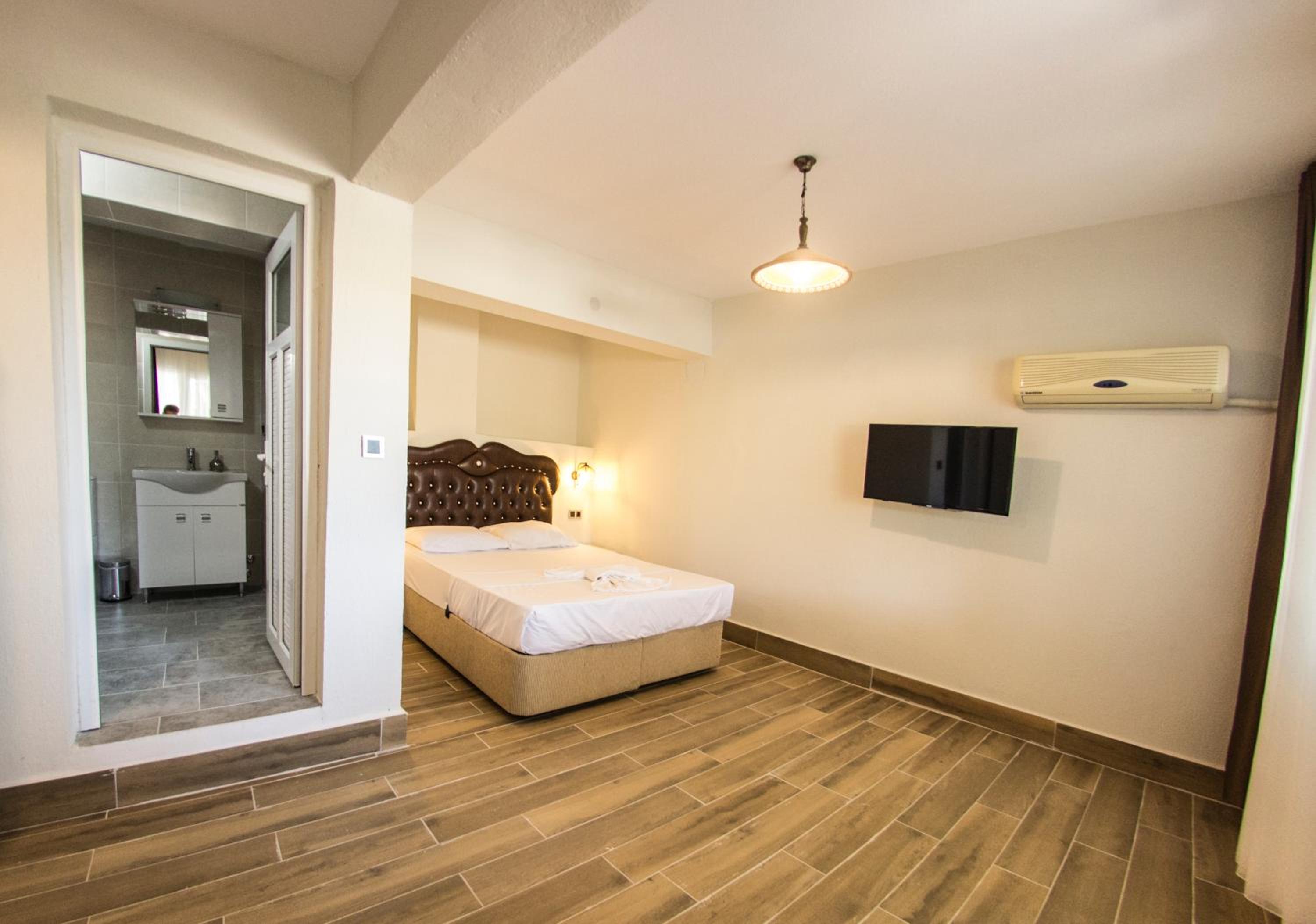Double Room with Pool View