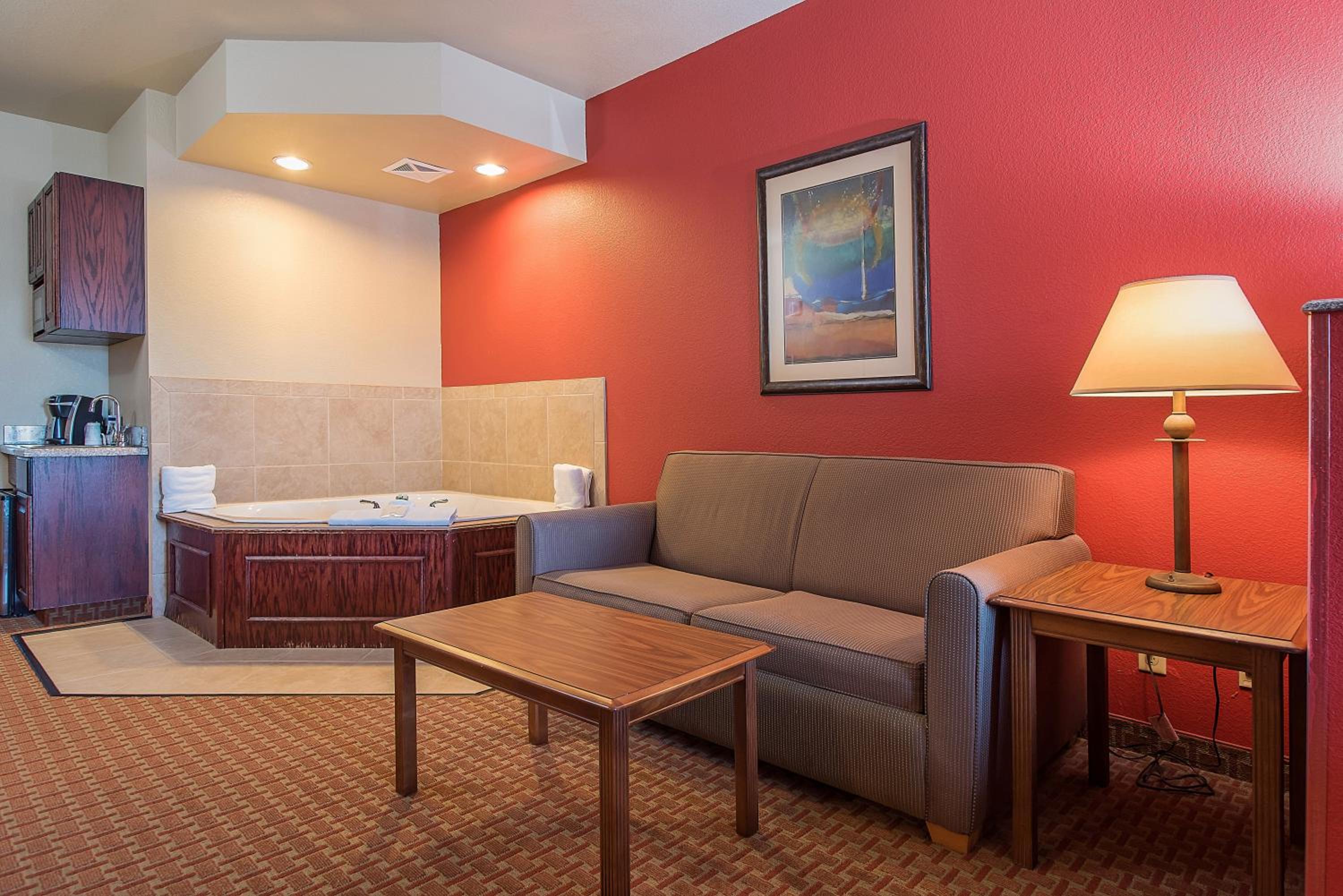 Deluxe King Studio Suite - Non-Smoking - Photo 5